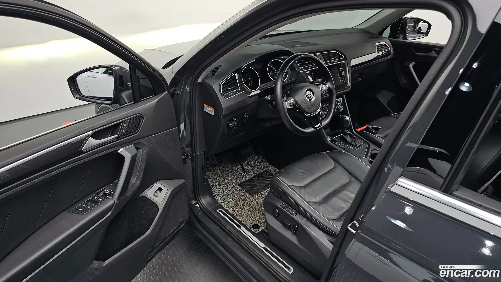 Tiguan Volkswagen 2020.9-INNER-010
