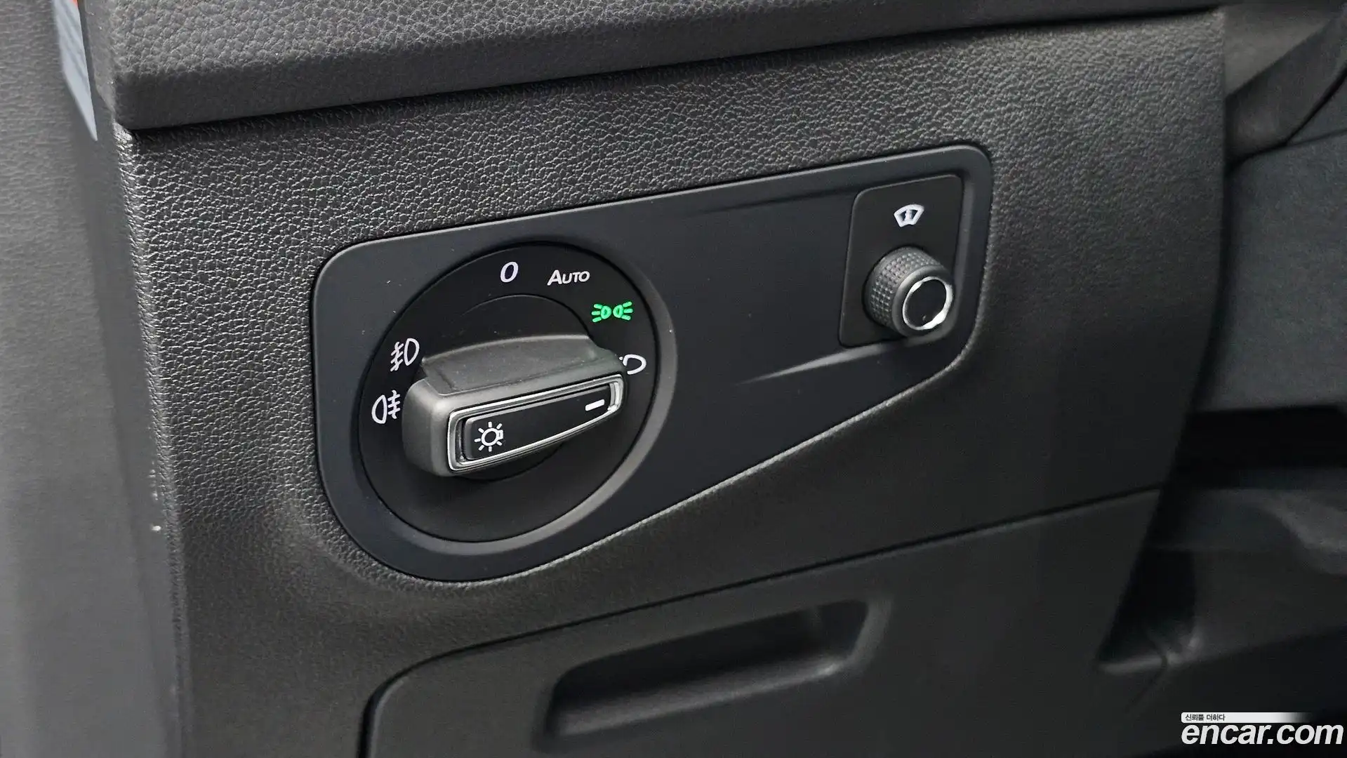 Tiguan Volkswagen 2020.9-OPTION-022