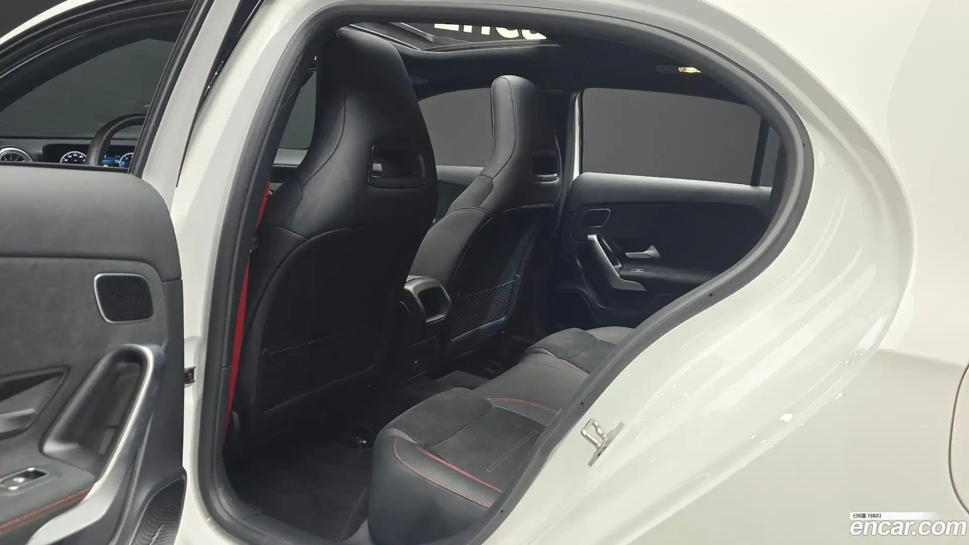 A-Class Mercedes-Benz 2025.6-OPTION-015