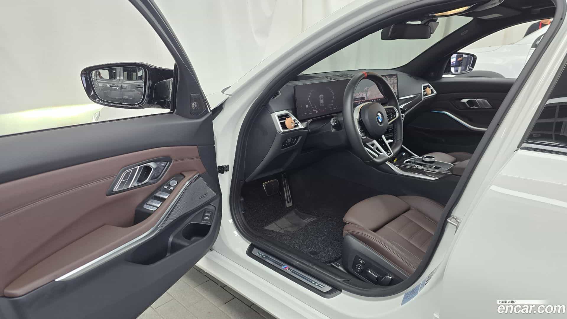 3-Series BMW 2025.10-INNER-010