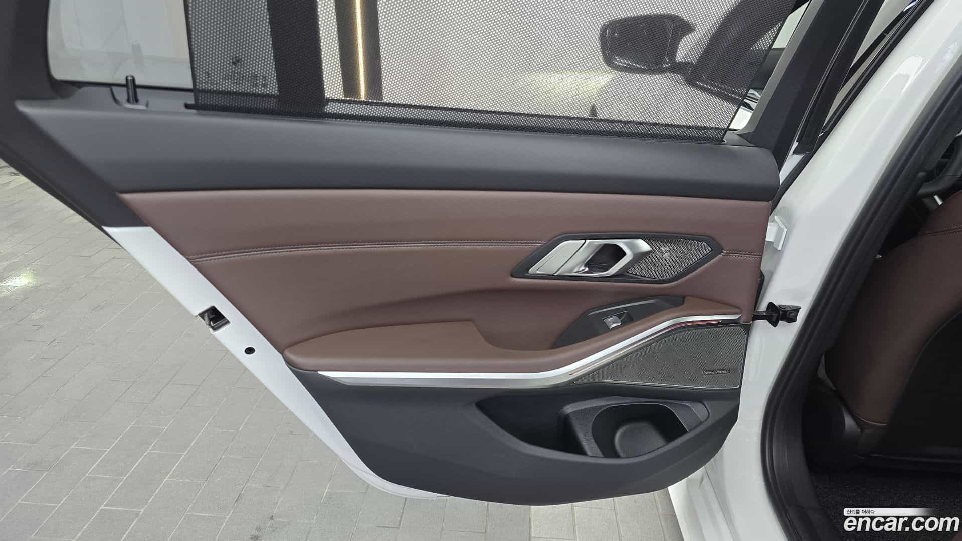 3-Series BMW 2025.10-INNER-035