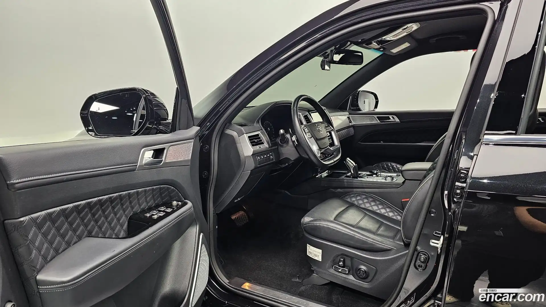 Rexton KG Mobility 2021.5-INNER-010