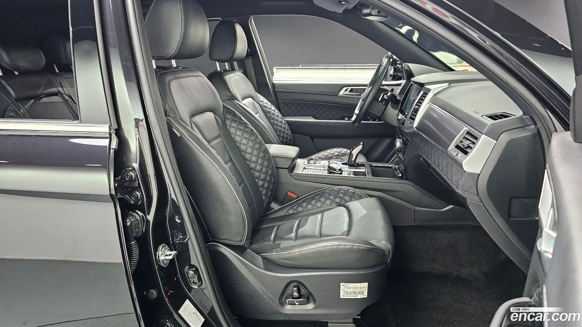 Rexton KG Mobility 2021.5-INNER-036