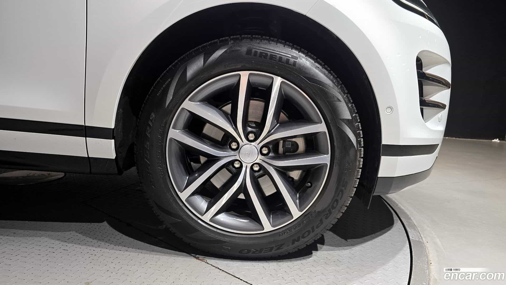 Range Rover Evoque Land Rover 2024.11-OUTER-005