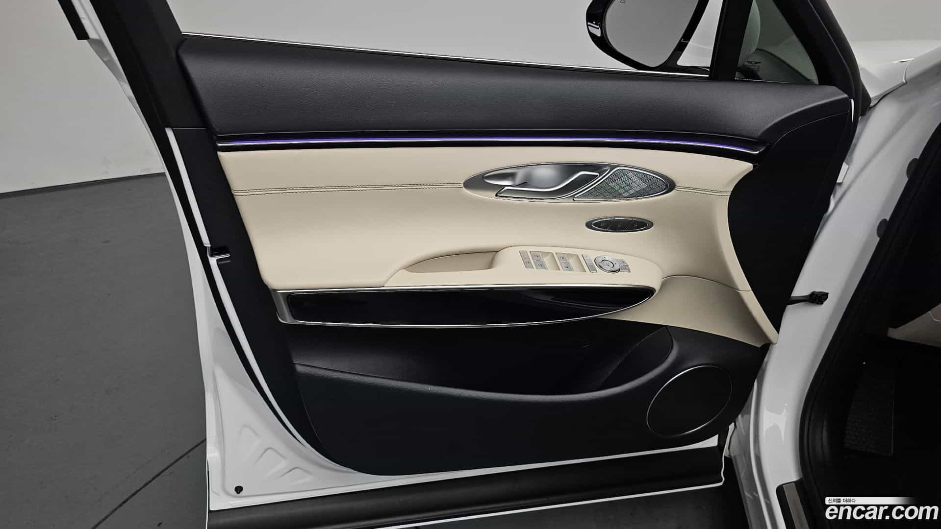 GV70 Genesis 2026.0-INNER-034