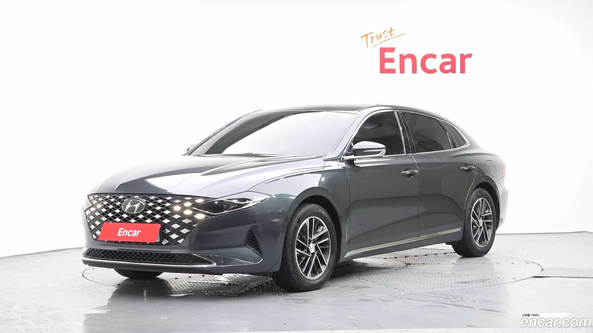 Grandeur Hyundai 2021.11-OUTER-001