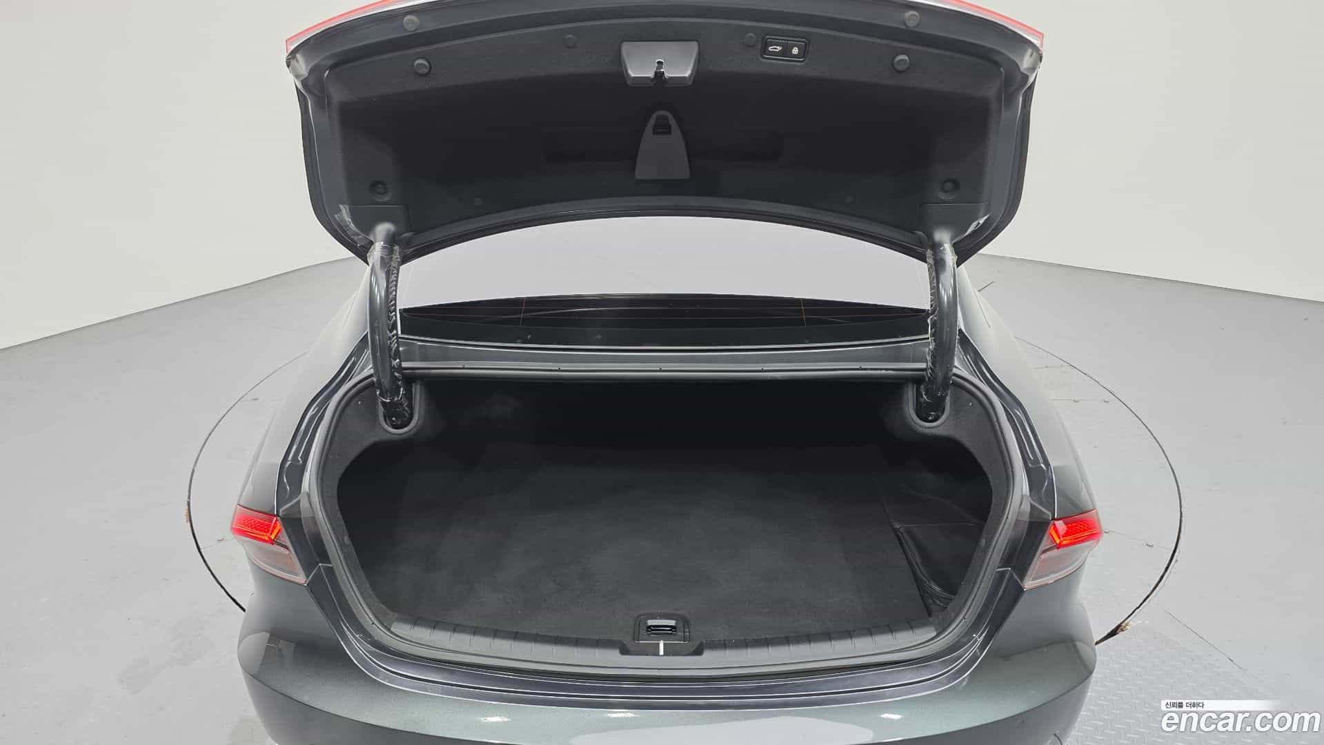 Grandeur Hyundai 2021.11-OPTION-024