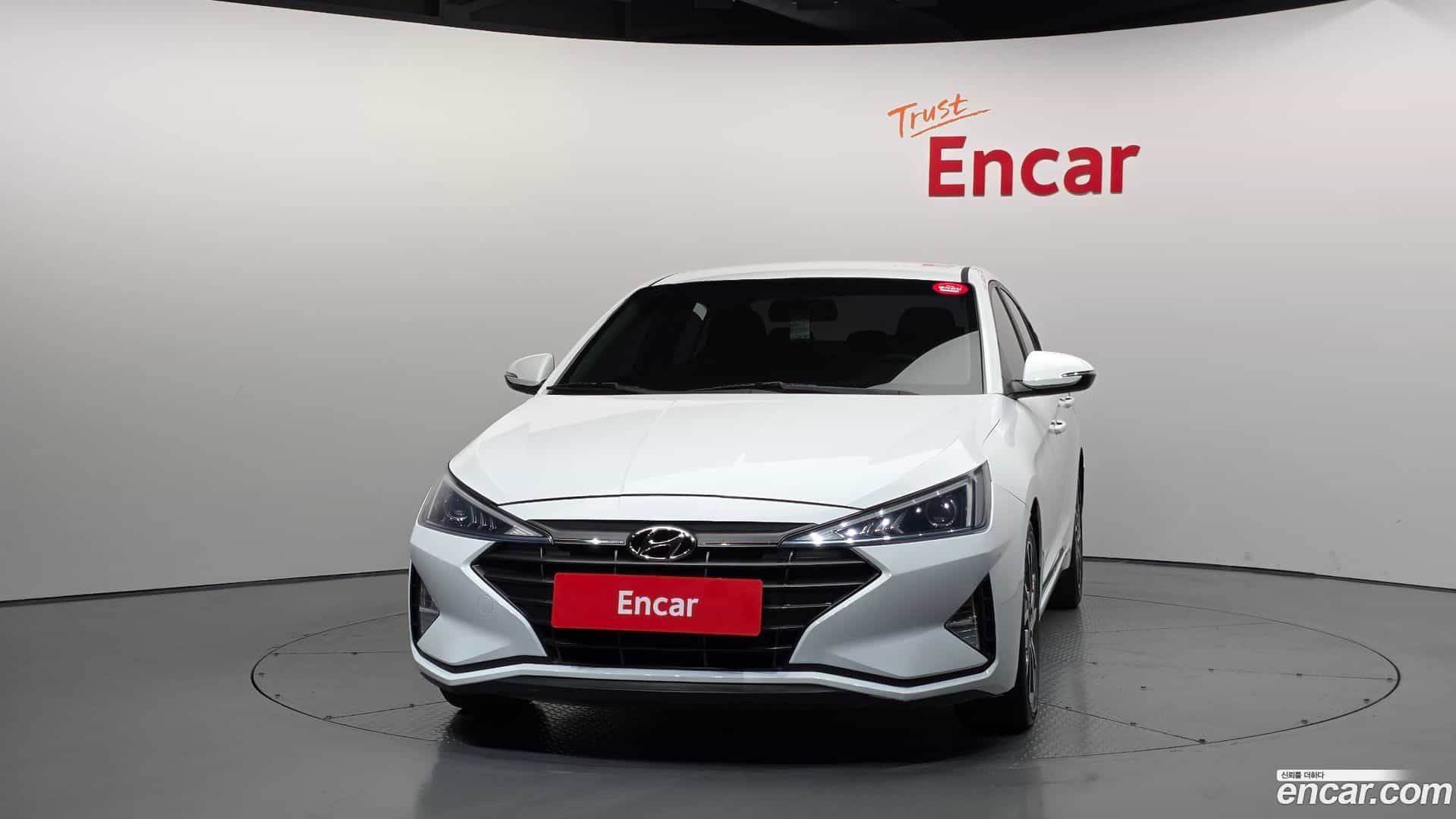 AVANTE Hyundai 2019.6-OUTER-003