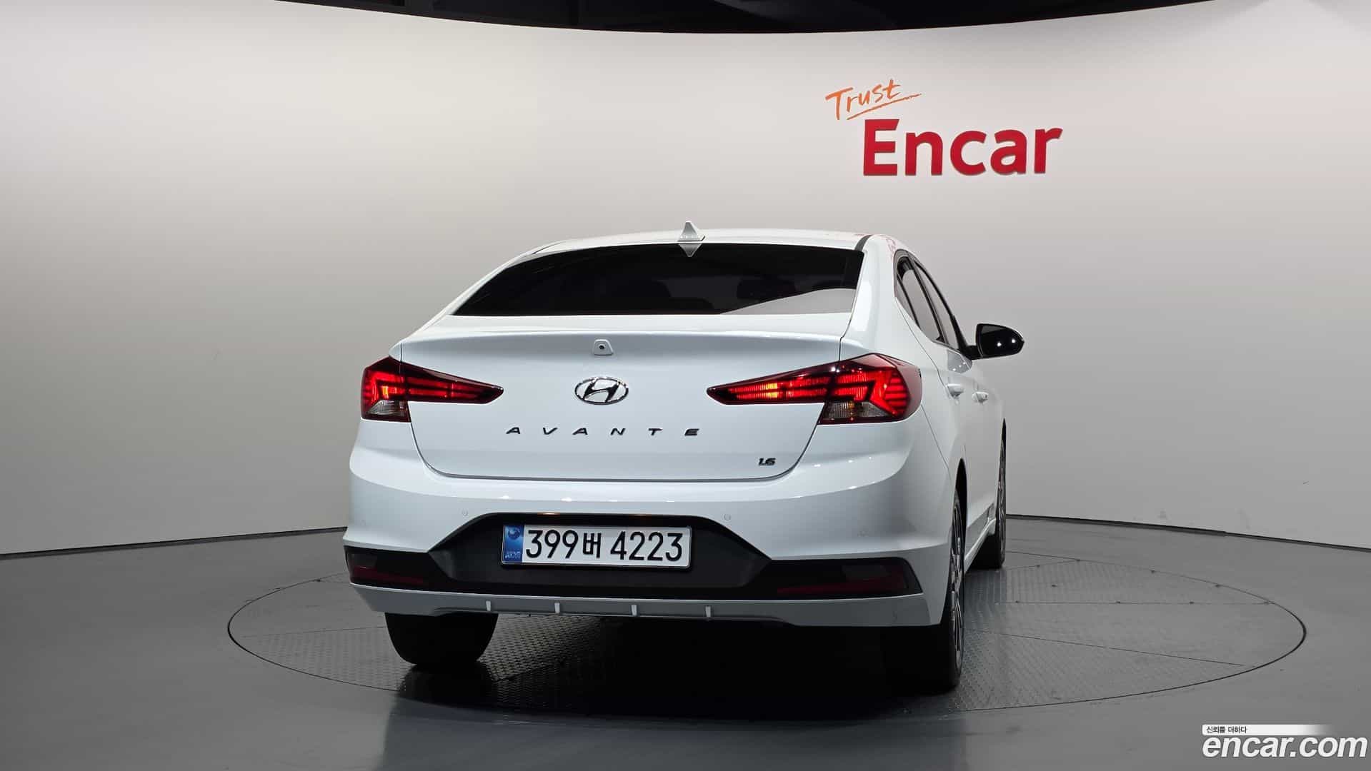AVANTE Hyundai 2019.6-OUTER-004