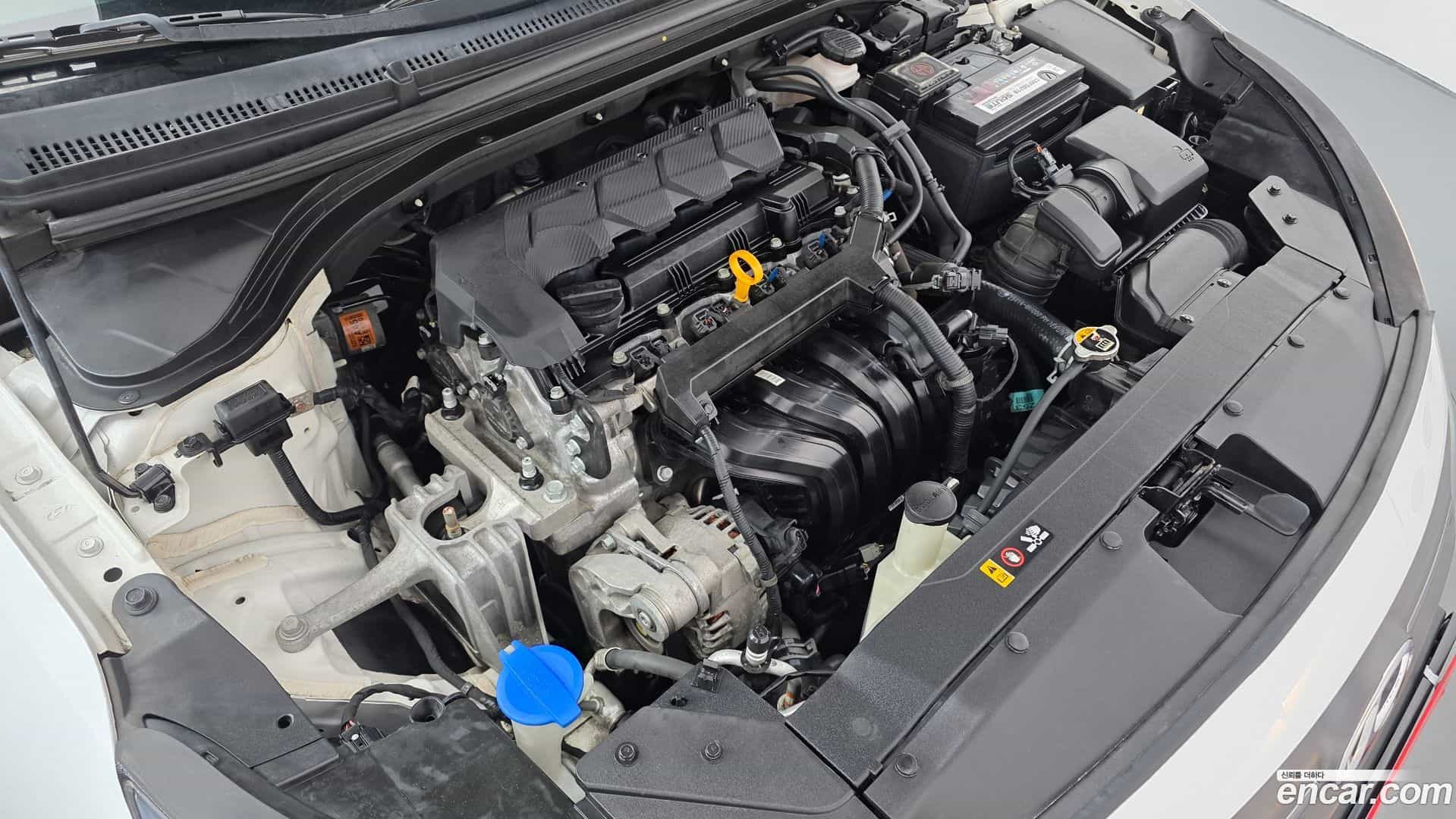 AVANTE Hyundai 2019.6-OUTER-006