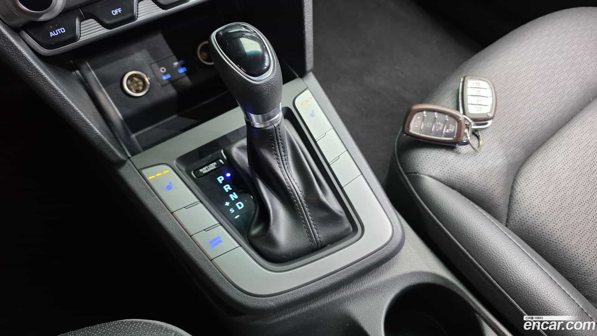 AVANTE Hyundai 2019.6-INNER-009