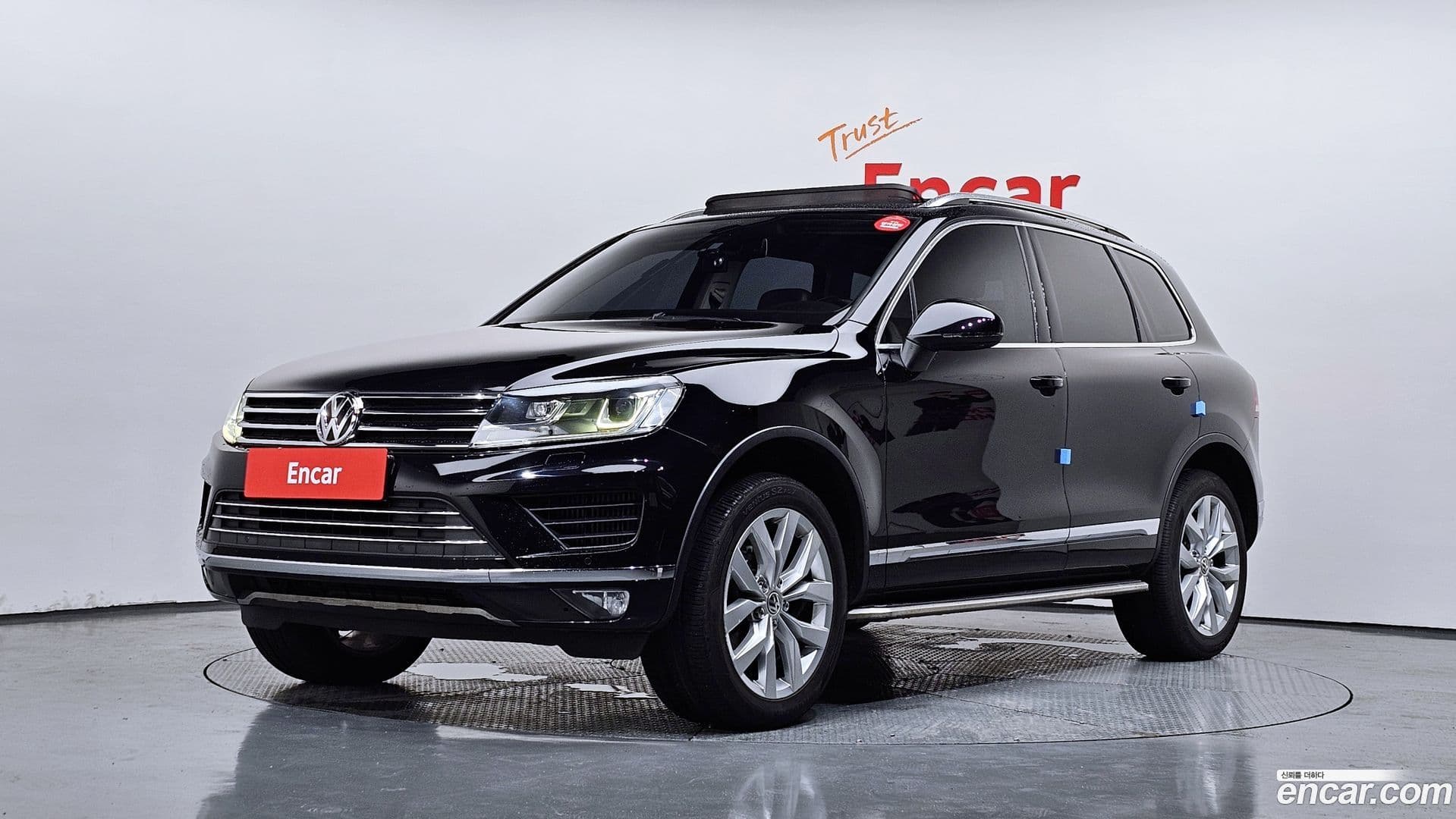 Main__Slider__Photo:Touareg Volkswagen 2015.10-0