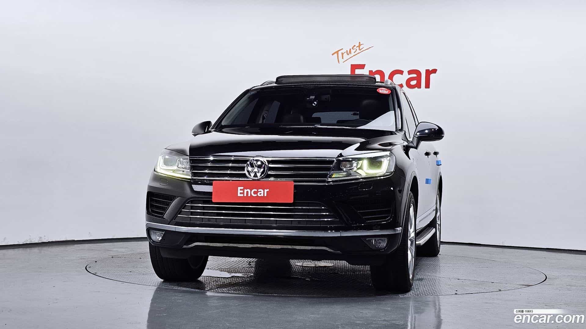 Touareg Volkswagen 2015.10-OUTER-003