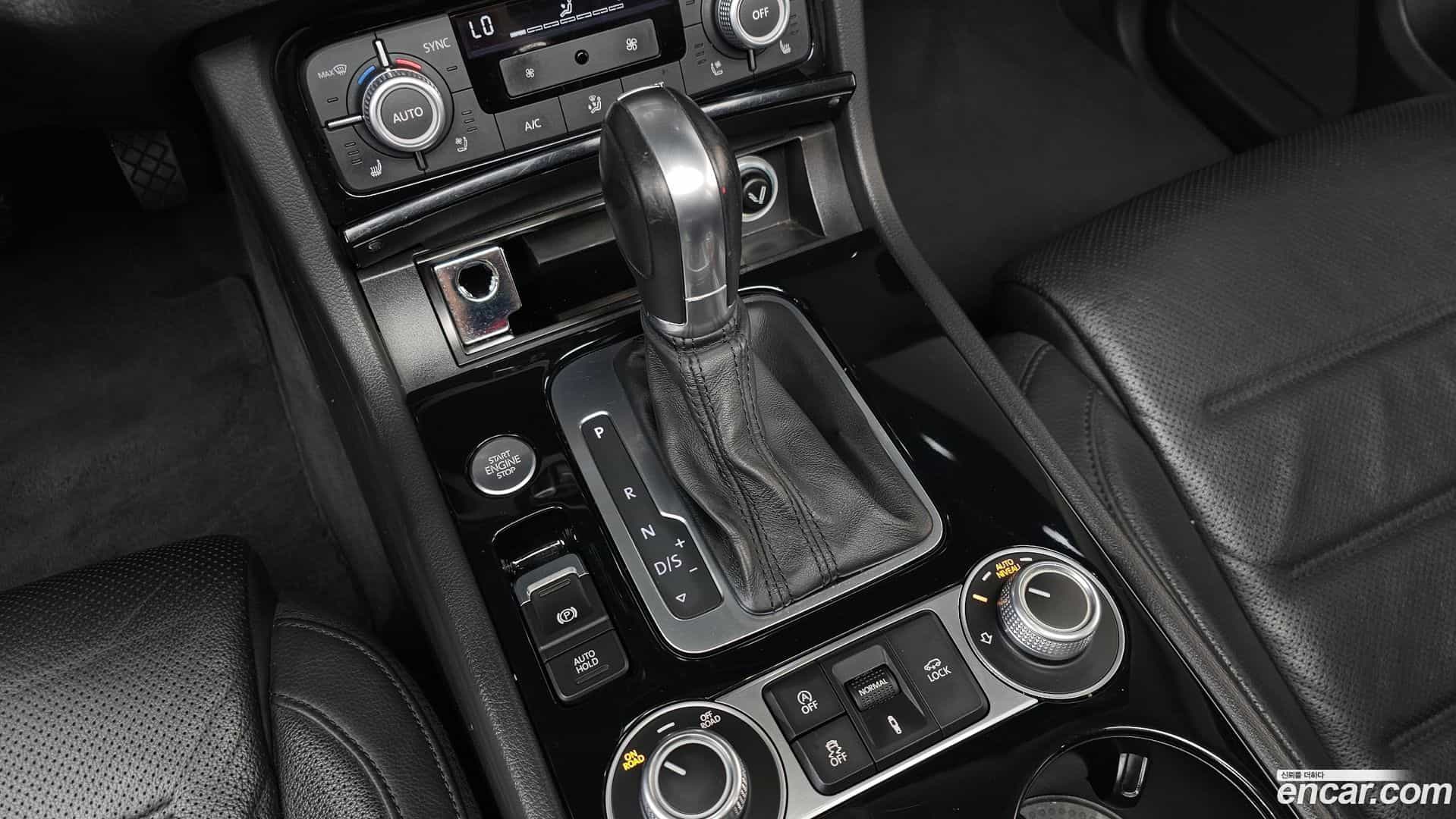Touareg Volkswagen 2015.10-INNER-009