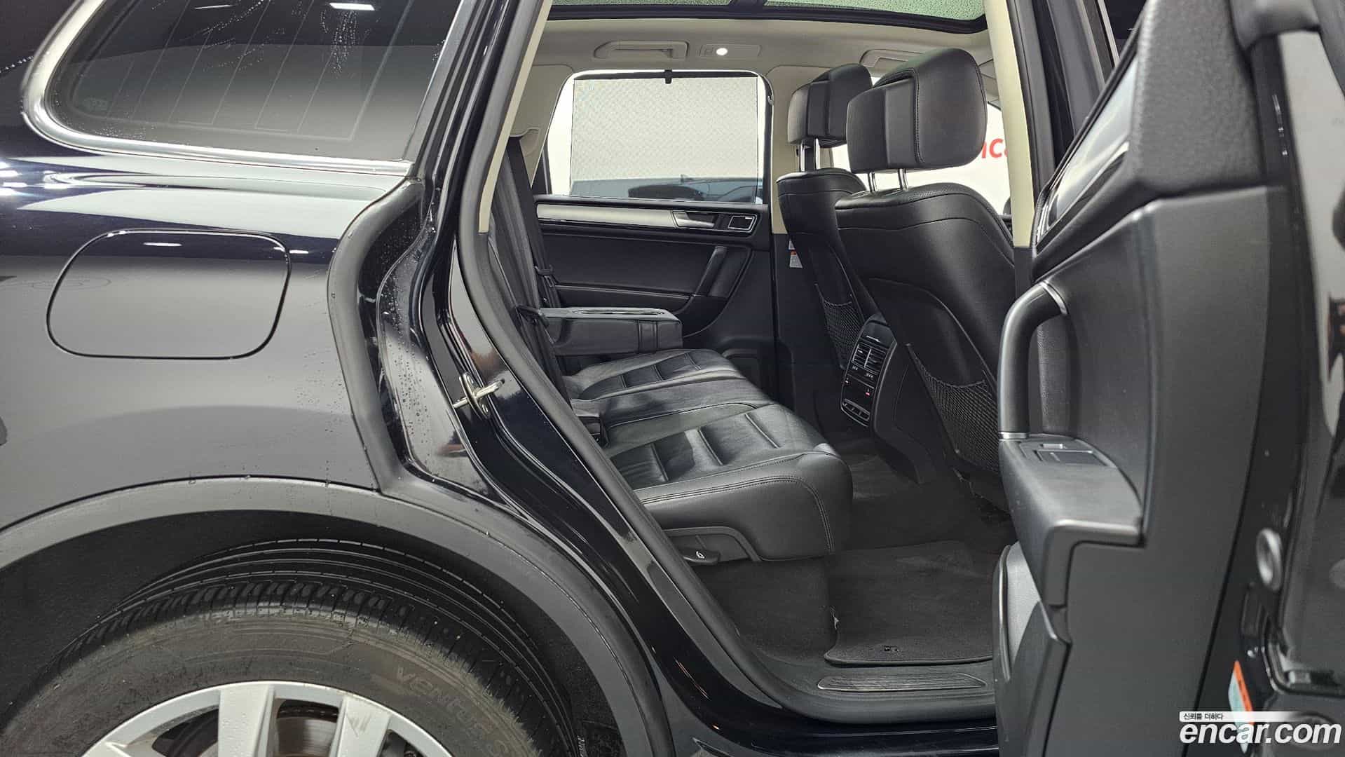 Touareg Volkswagen 2015.10-OPTION-016