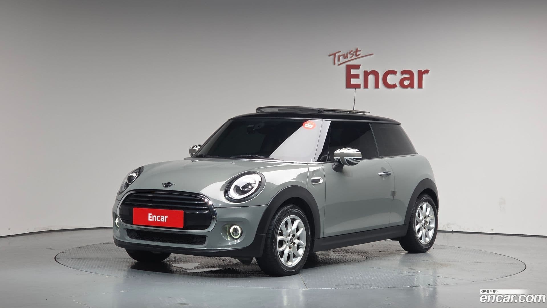 Main__Slider__Photo:Cooper Mini 2021.0-0