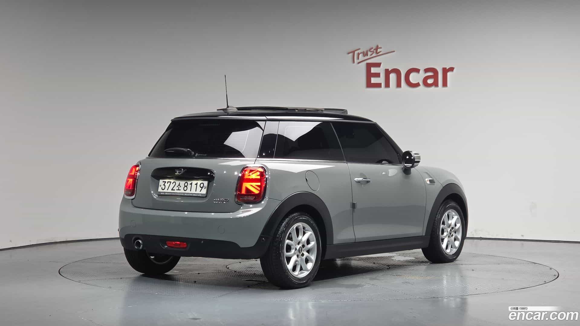 Cooper Mini 2021.0-OUTER-002