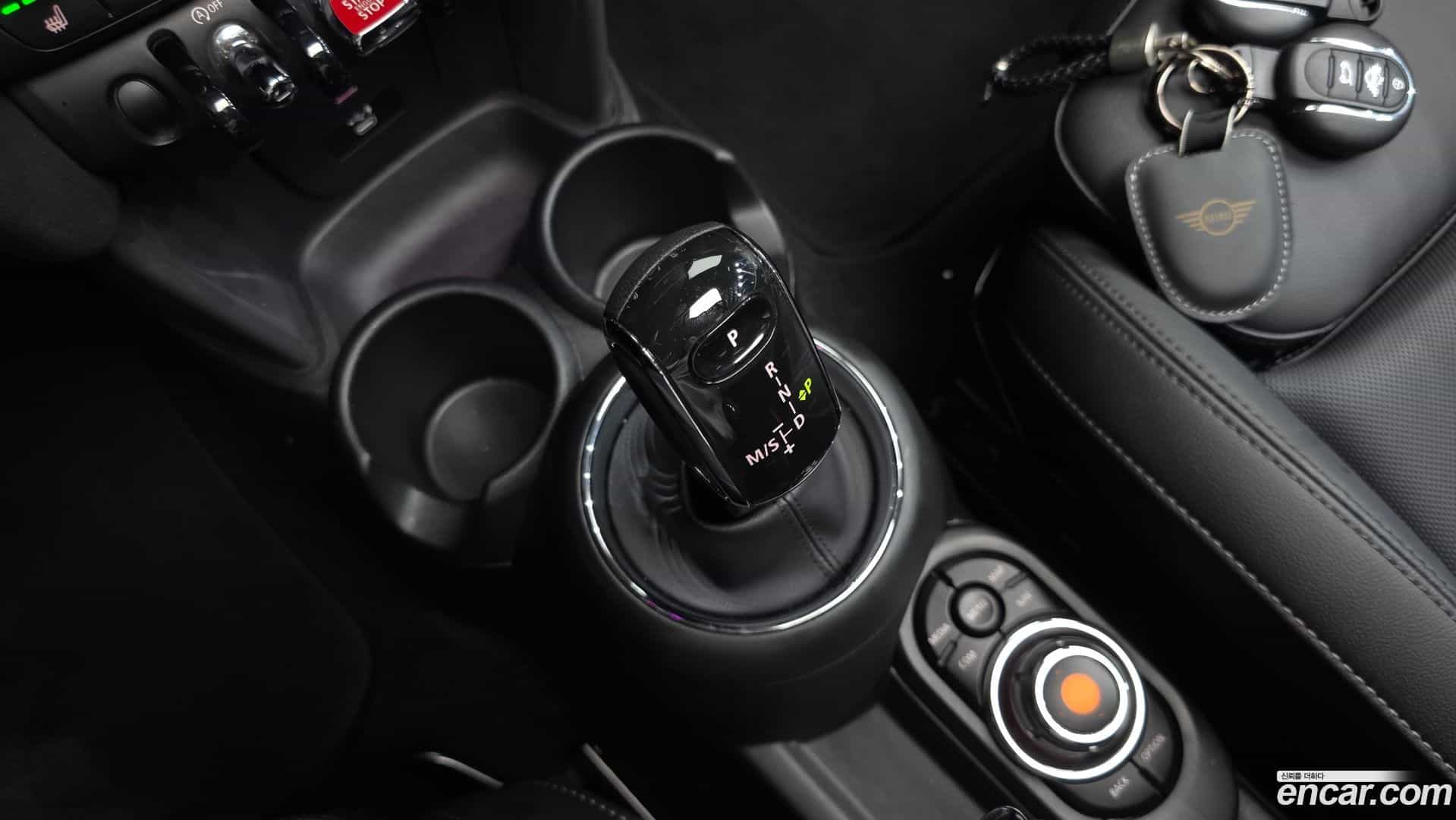 Cooper Mini 2021.0-INNER-009