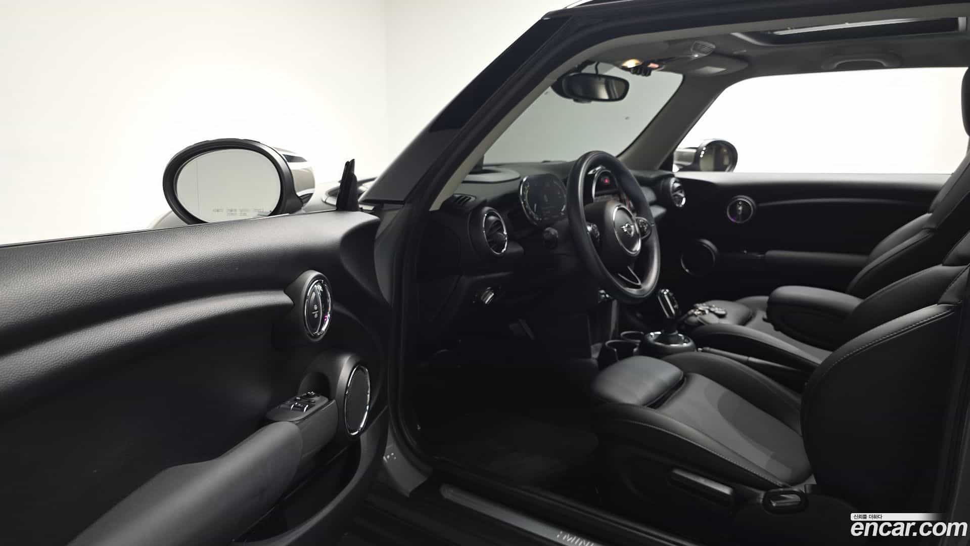 Cooper Mini 2021.0-INNER-010