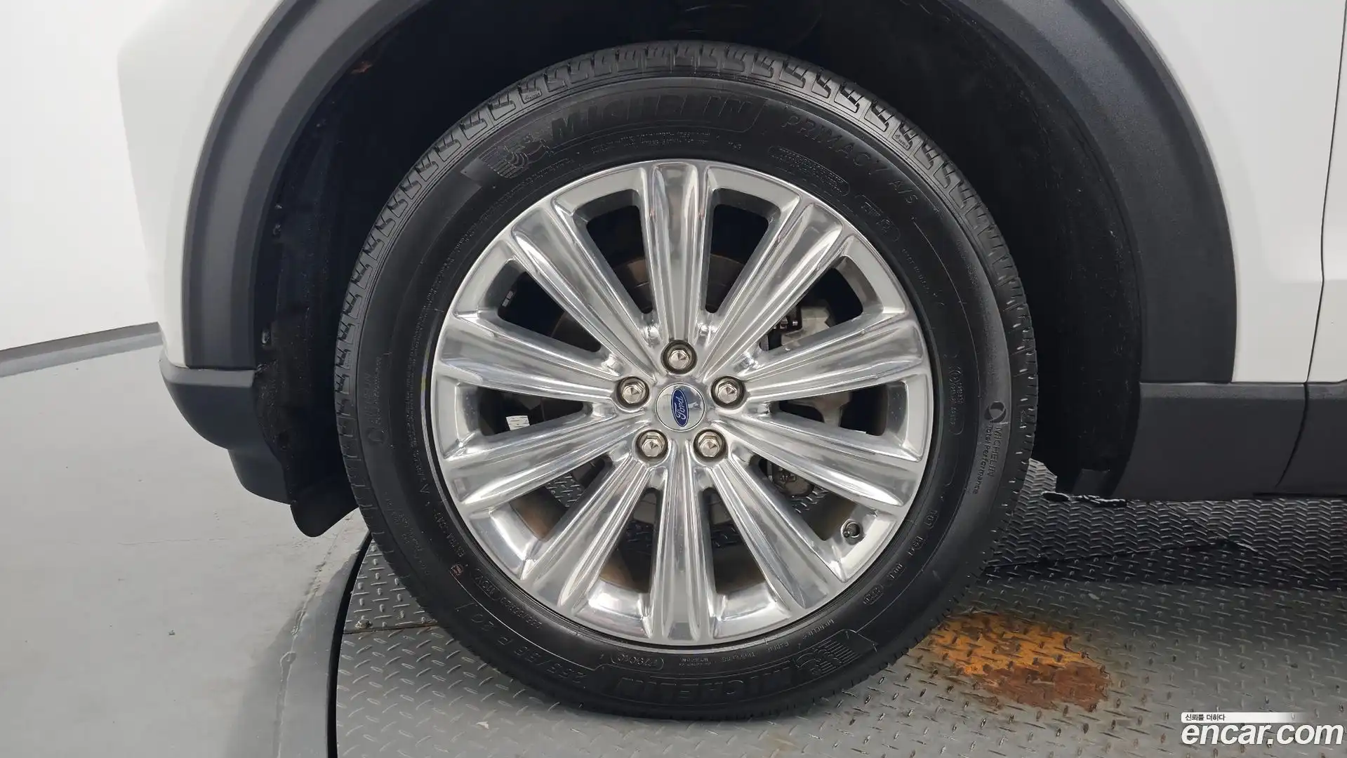 Explorer Ford 2020.10-OUTER-005