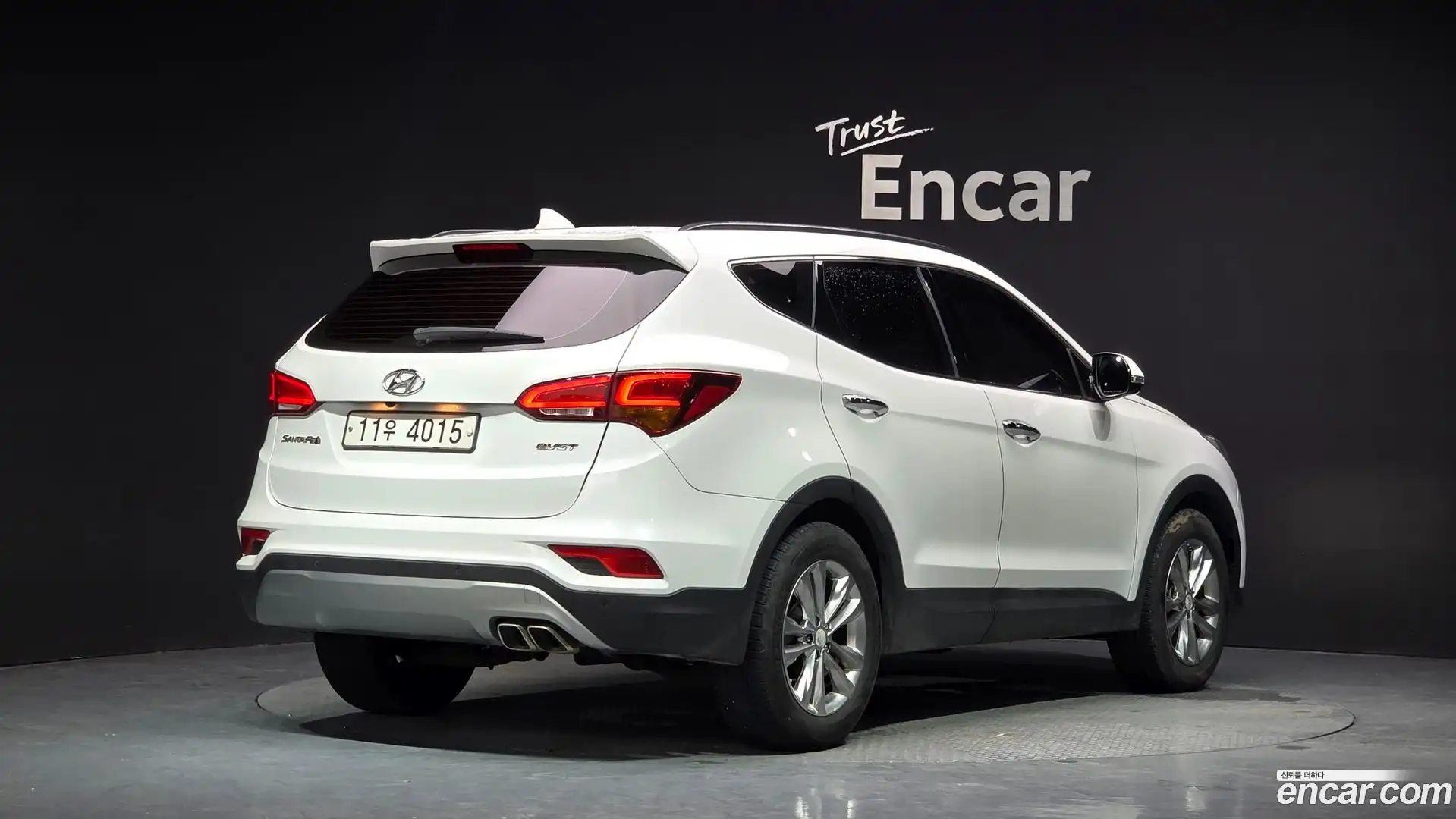 Santafe Hyundai 2015.6-OUTER-002