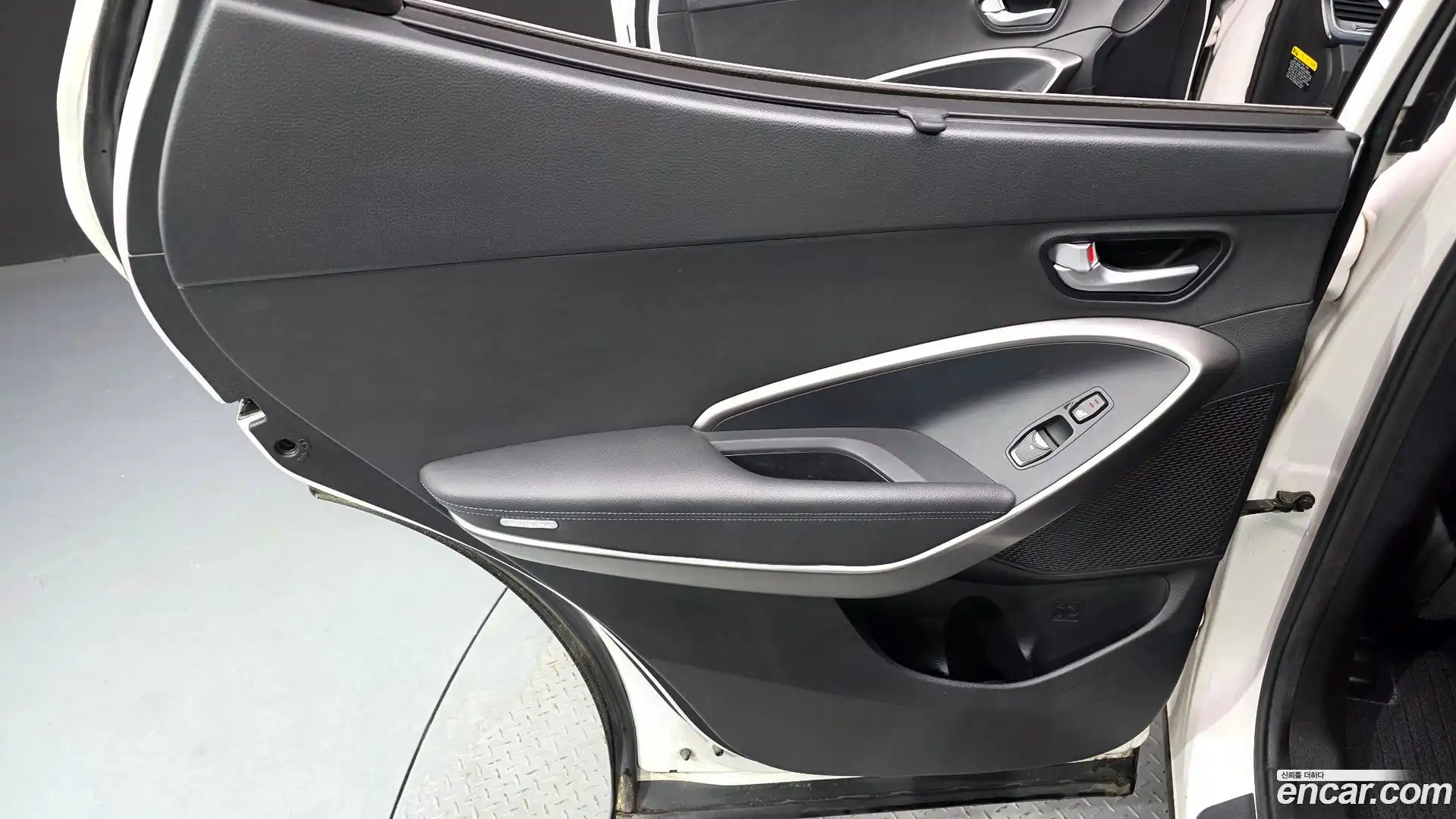 Santafe Hyundai 2015.6-INNER-035