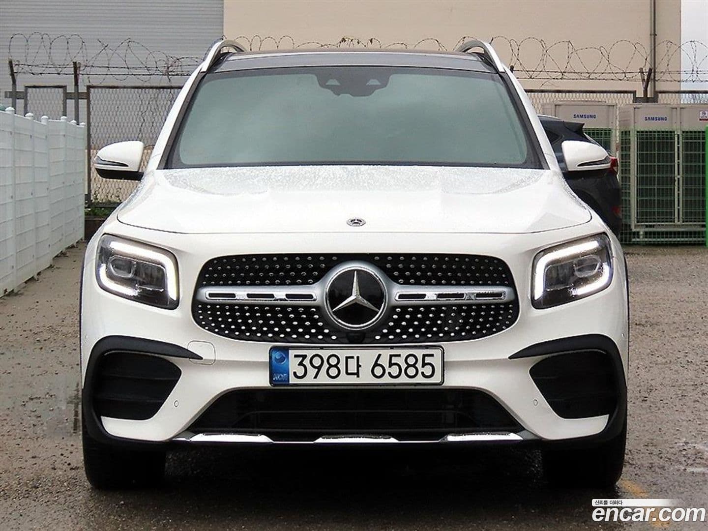 Main__Slider__Photo:GLB-Class Mercedes-Benz 2022.5-0