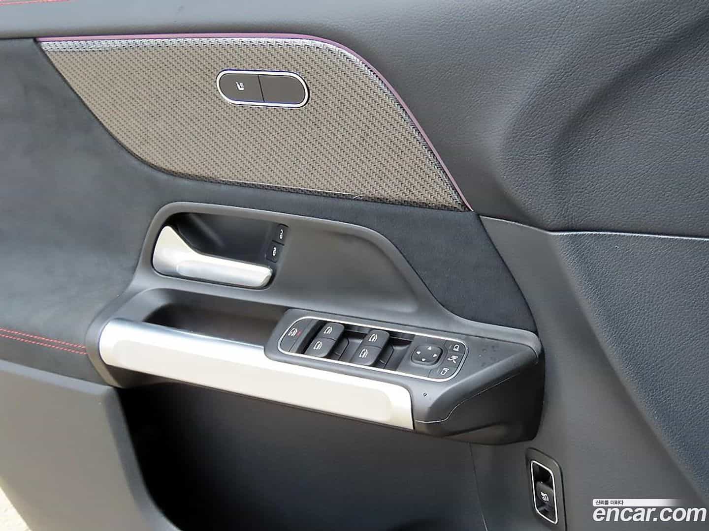 GLB-Class Mercedes-Benz 2022.5-OPTION-015