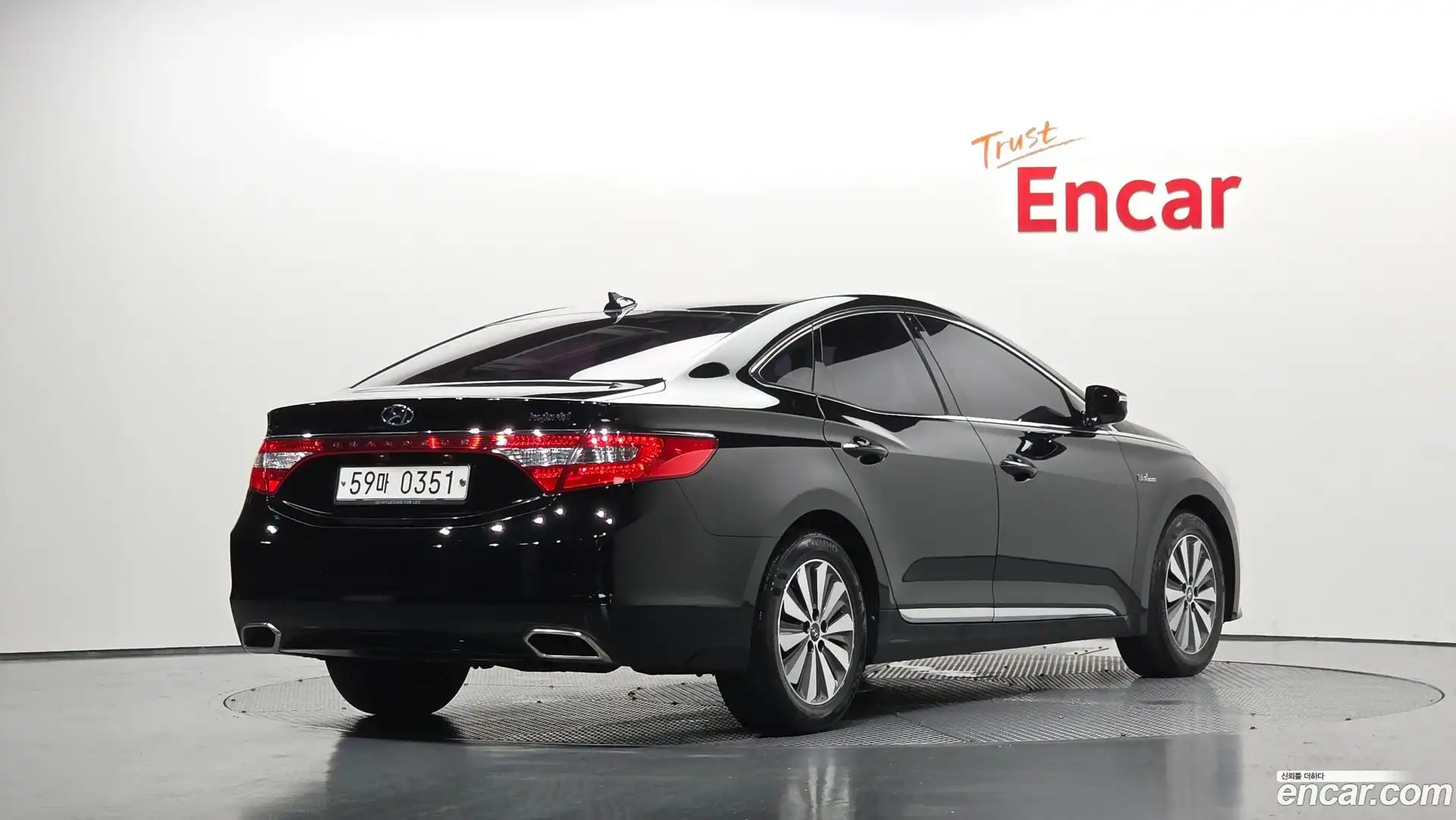 Grandeur Hyundai 2015.9-OUTER-002