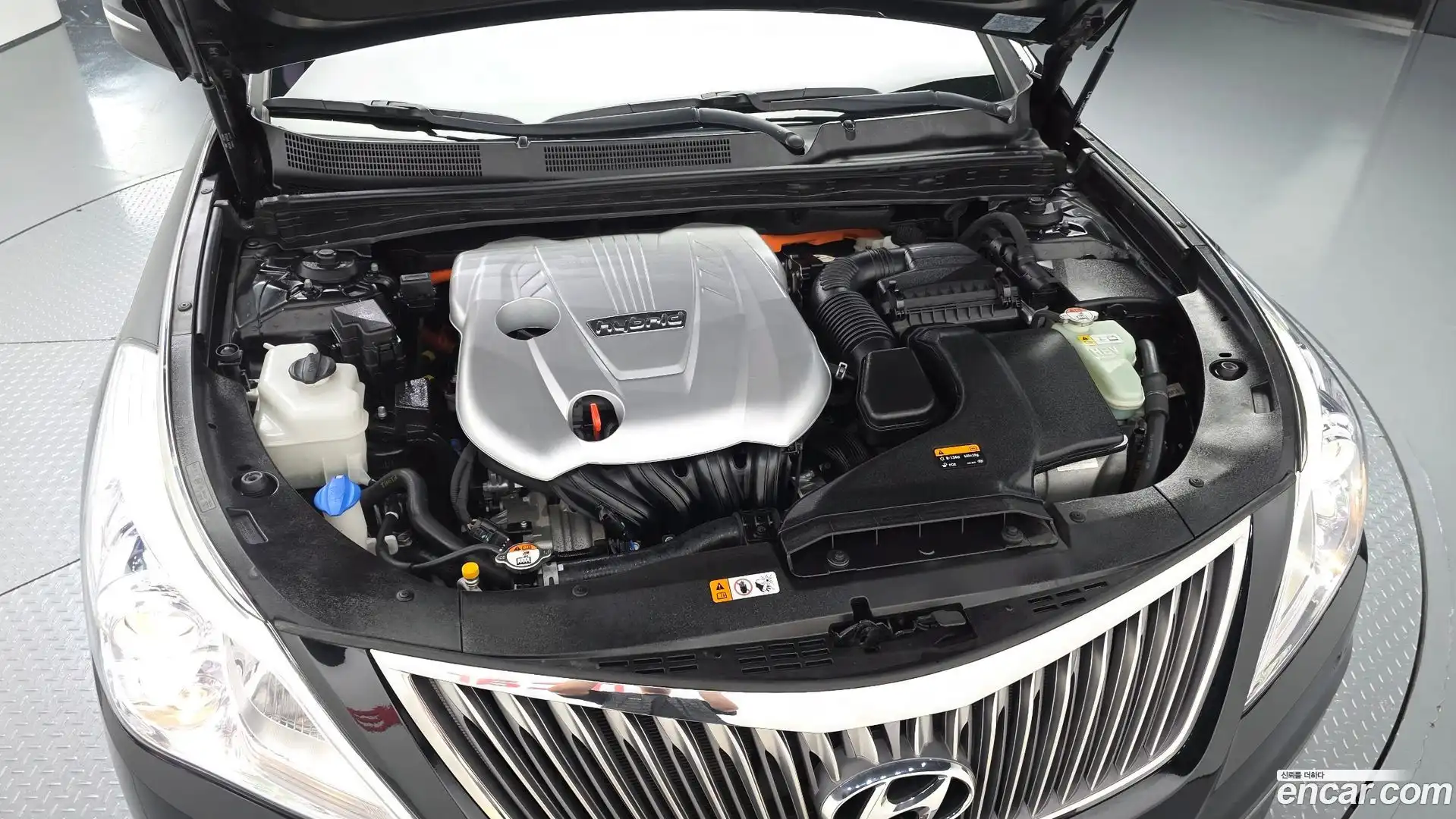 Grandeur Hyundai 2015.9-OUTER-006