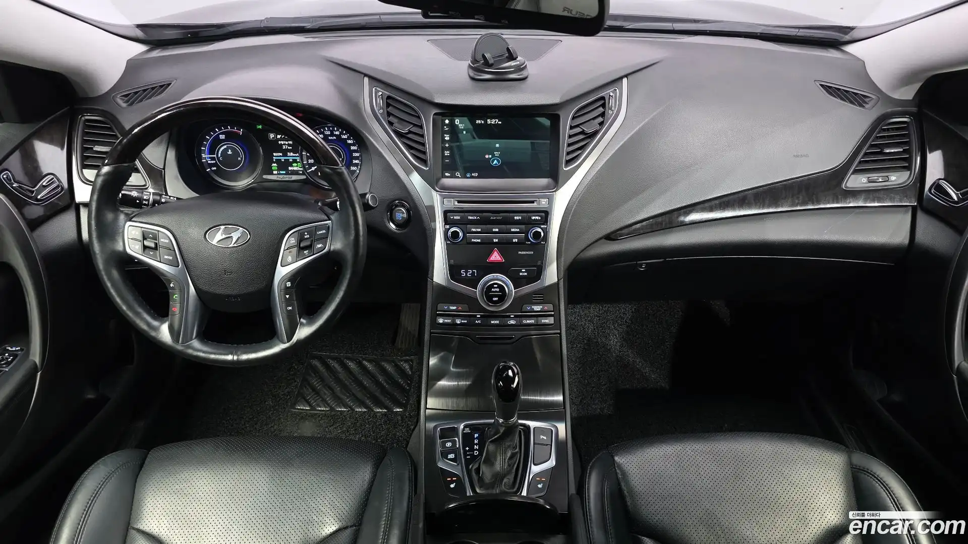 Grandeur Hyundai 2015.9-INNER-007