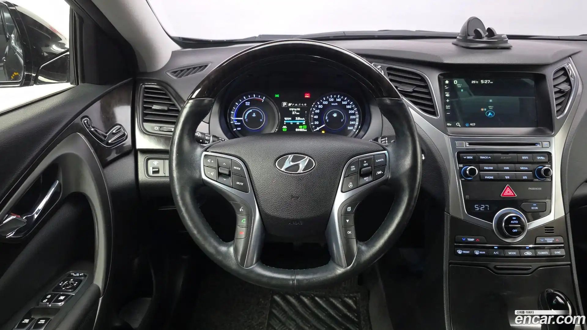 Grandeur Hyundai 2015.9-OPTION-017