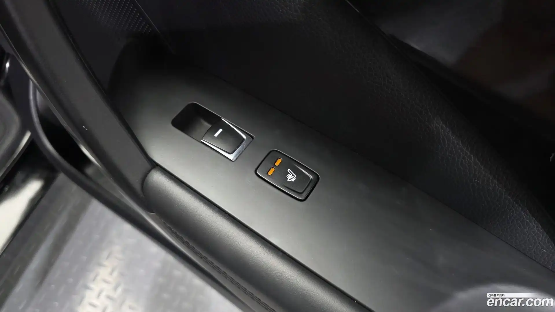 Grandeur Hyundai 2015.9-OPTION-023