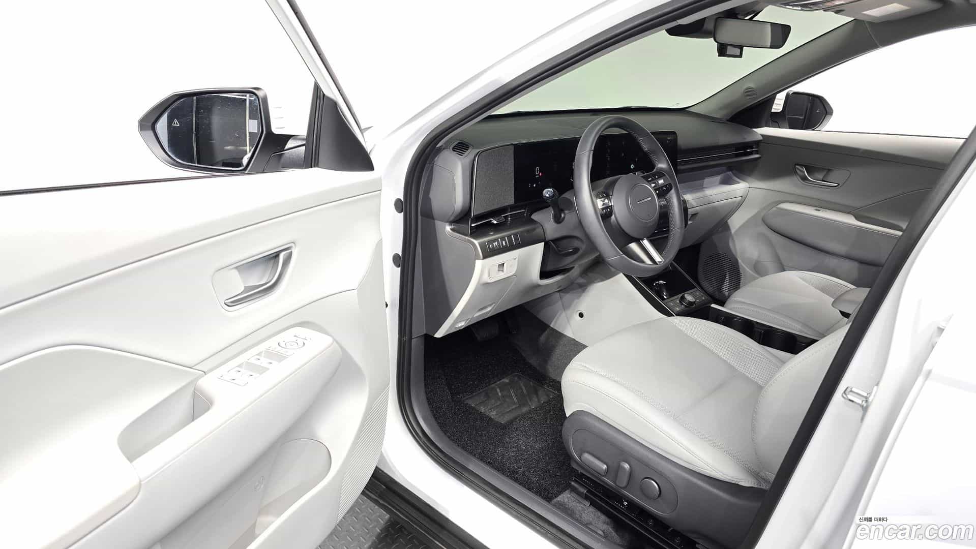 Kona Hyundai 2025.1-INNER-010