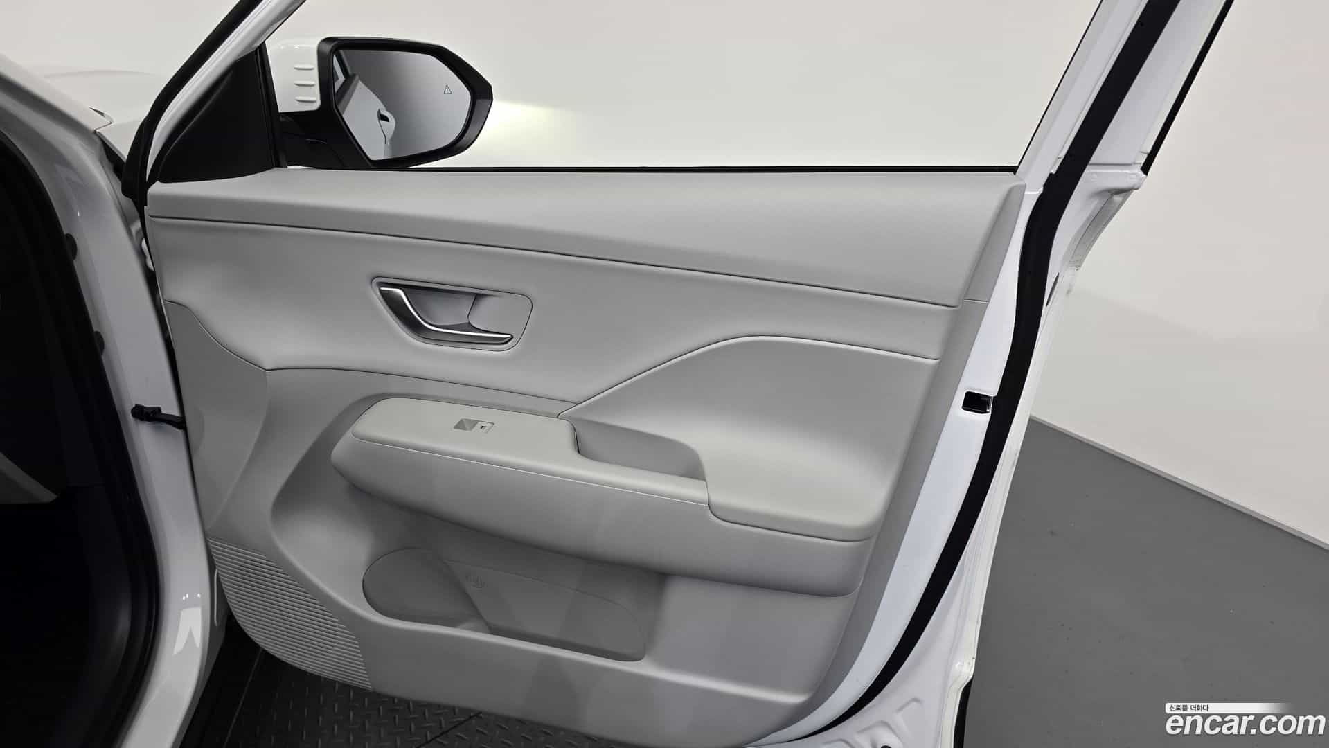 Kona Hyundai 2025.1-INNER-034