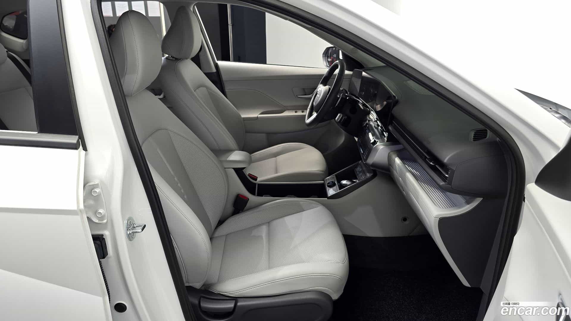 Kona Hyundai 2025.1-INNER-036