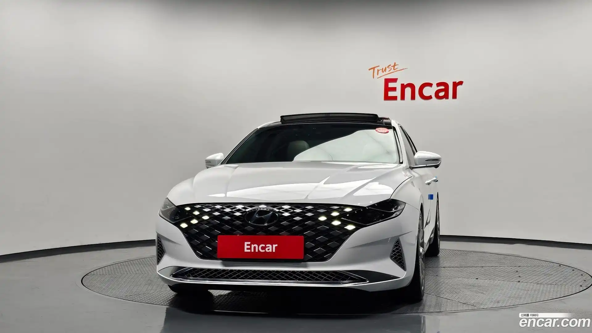 Grandeur Hyundai 2022.2-OUTER-003