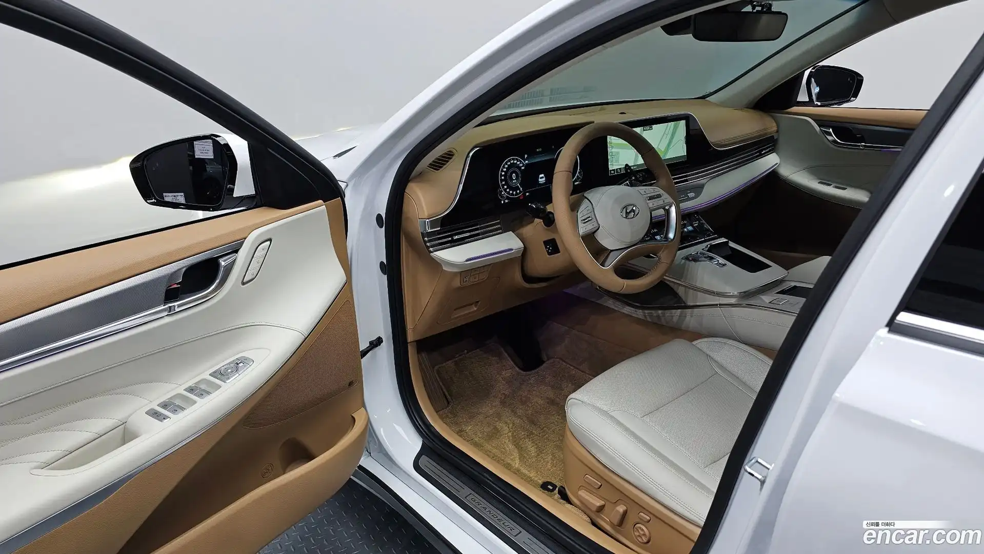 Grandeur Hyundai 2022.2-INNER-010
