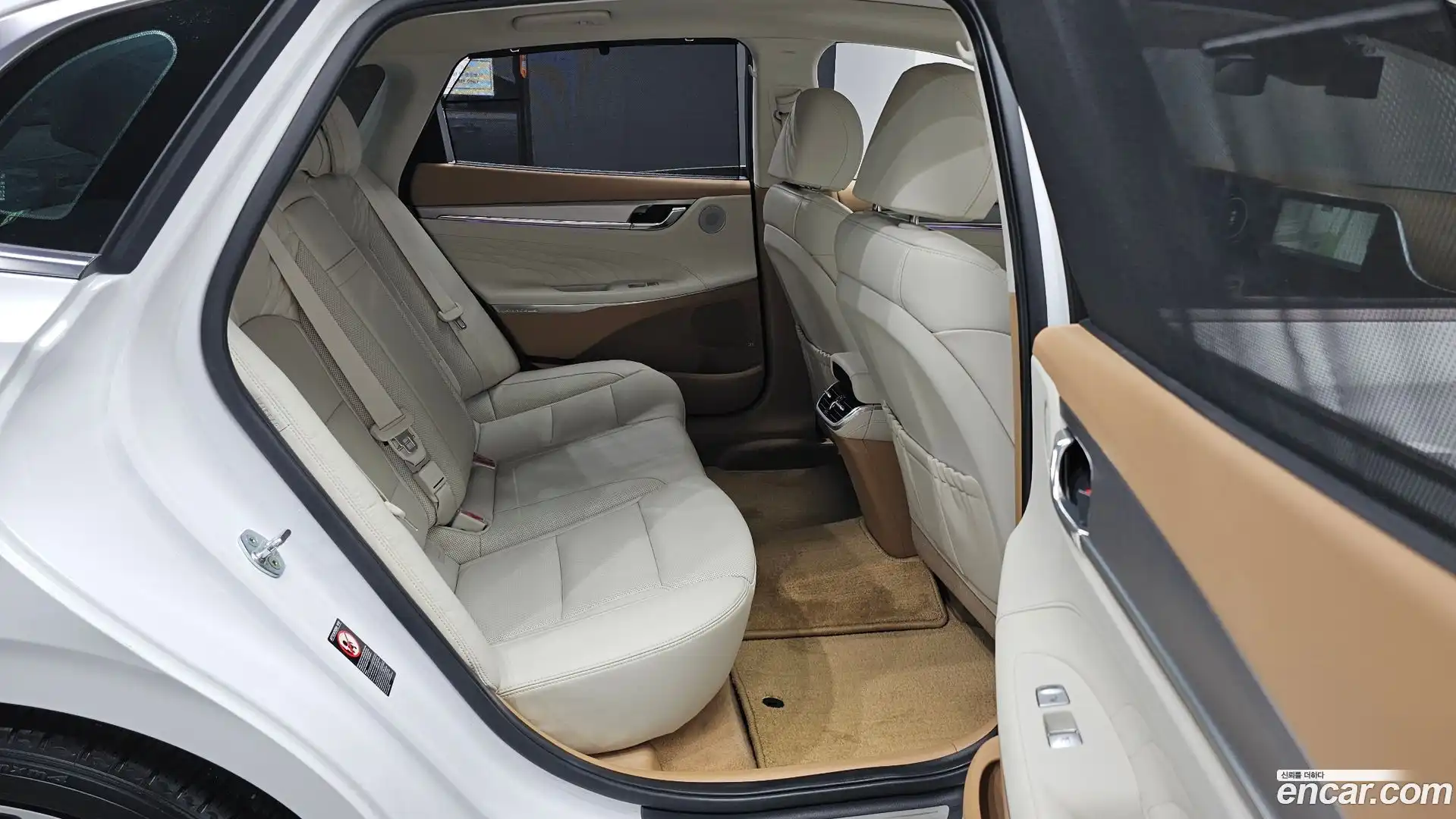 Grandeur Hyundai 2022.2-OPTION-015