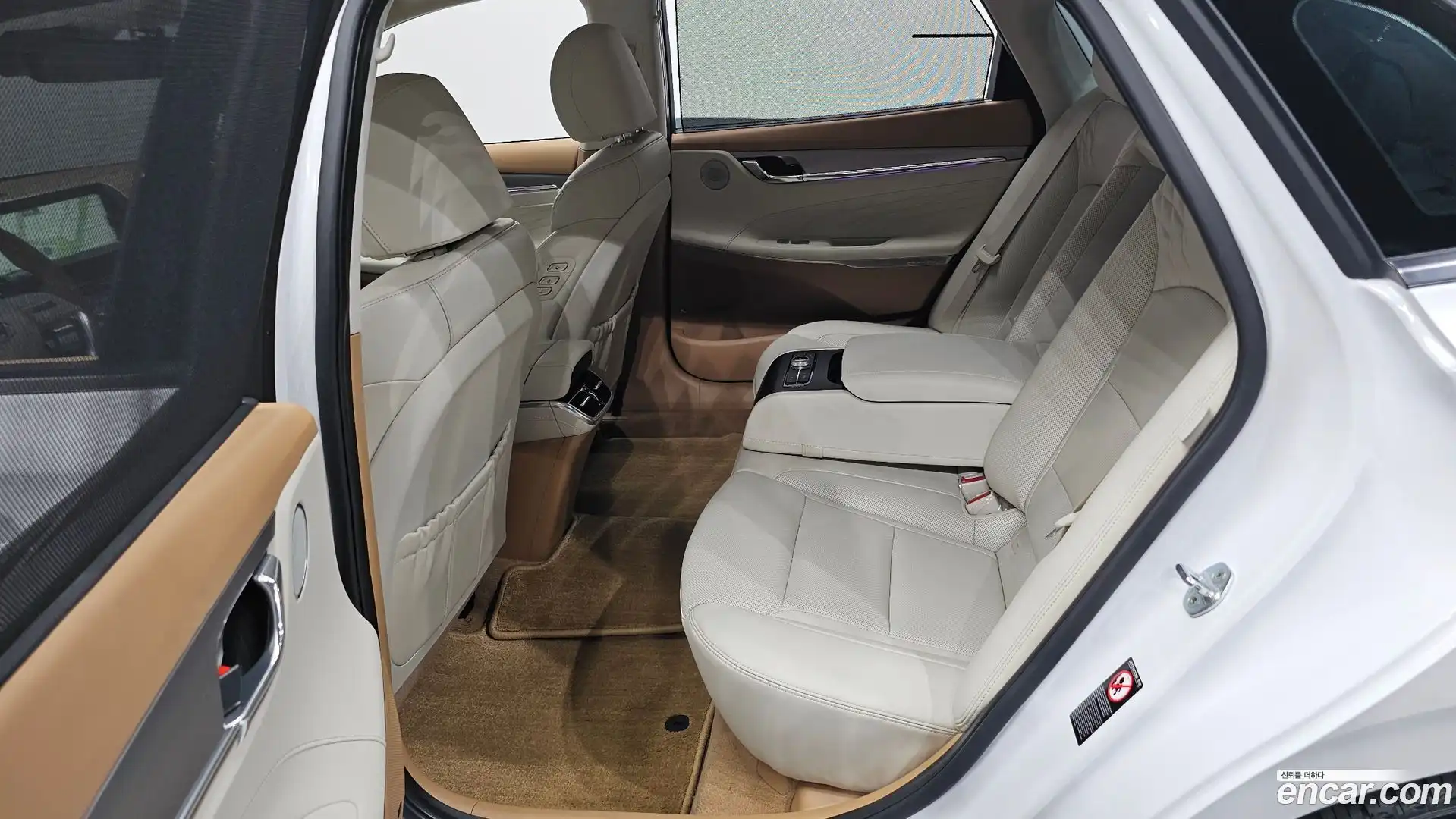 Grandeur Hyundai 2022.2-OPTION-016