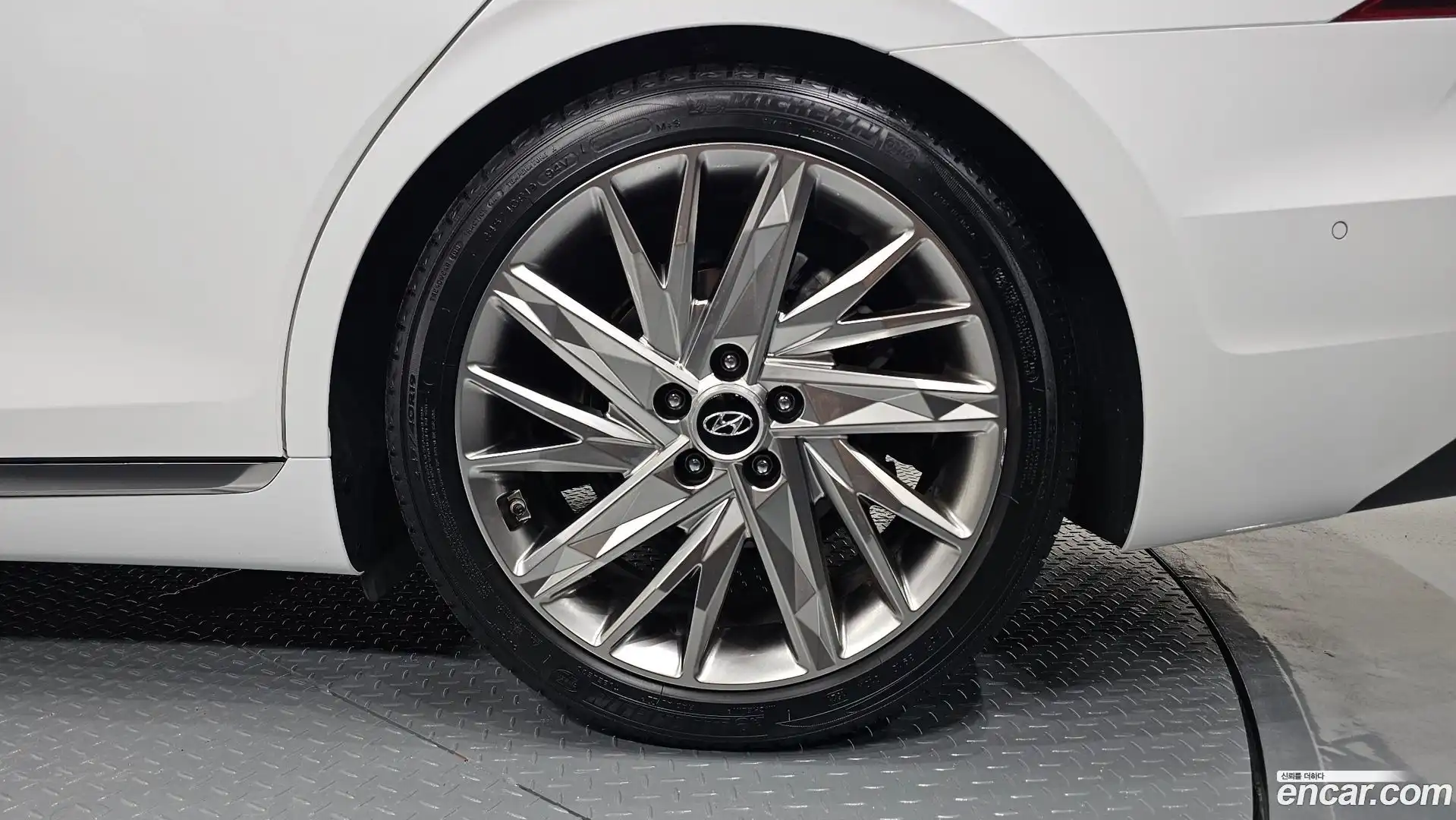 Grandeur Hyundai 2022.2-OUTER-031