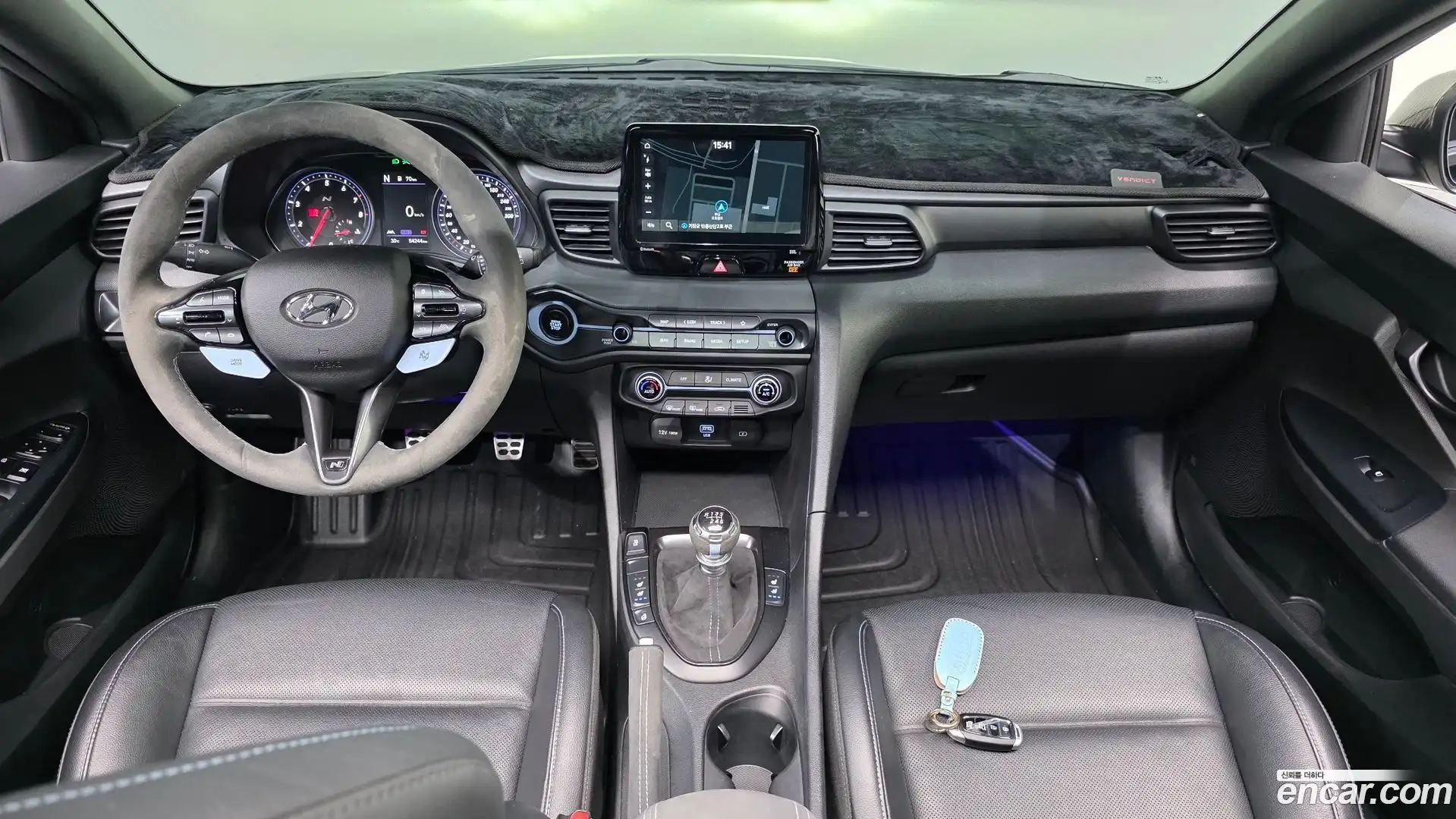 Veloster Hyundai 2021.4-INNER-007