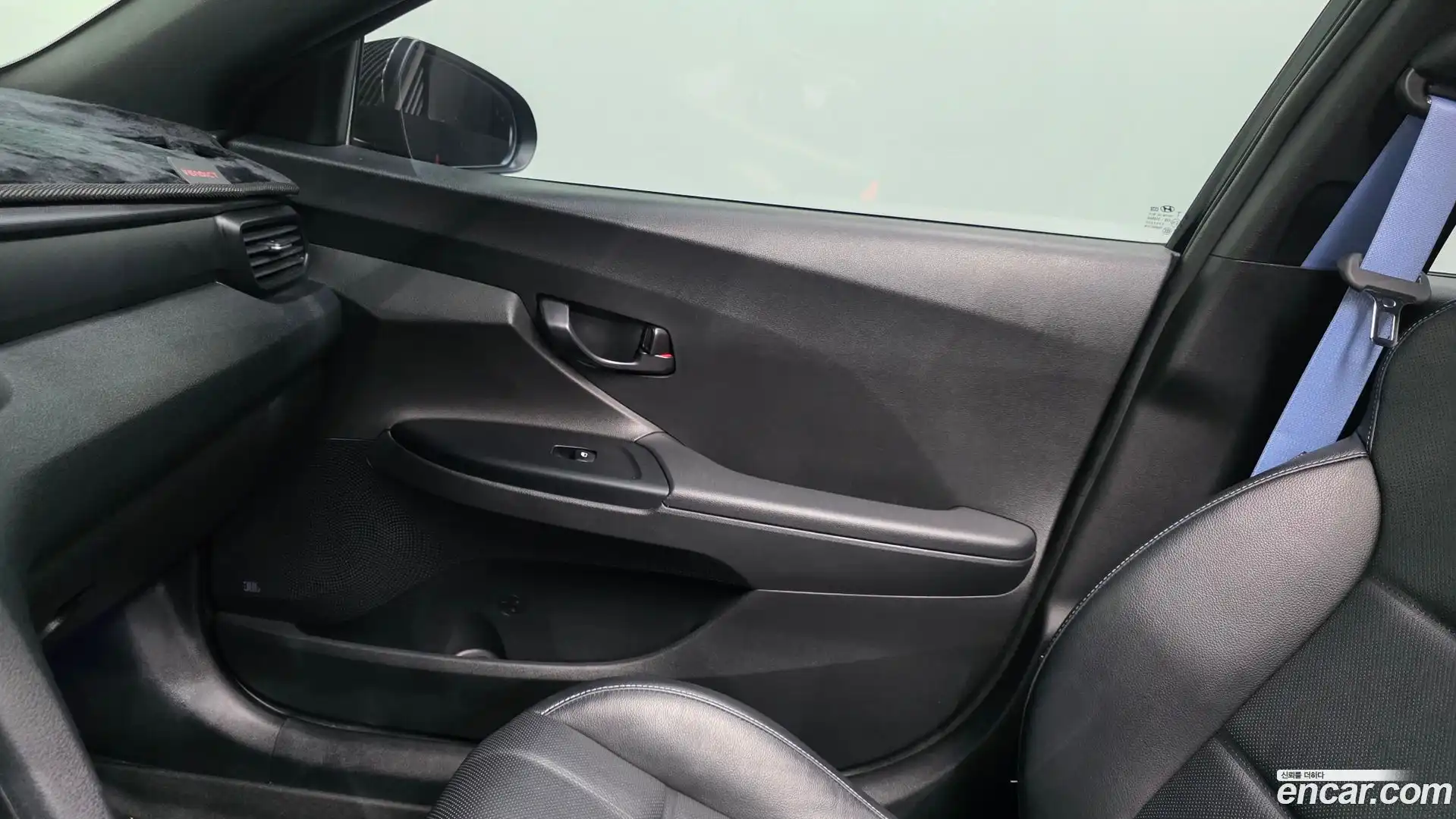 Veloster Hyundai 2021.4-INNER-035