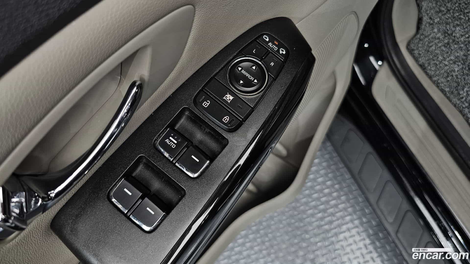 Canival Kia 2019.8-OPTION-040