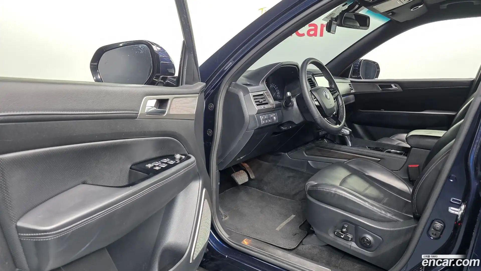Rexton KG Mobility 2018.10-INNER-010