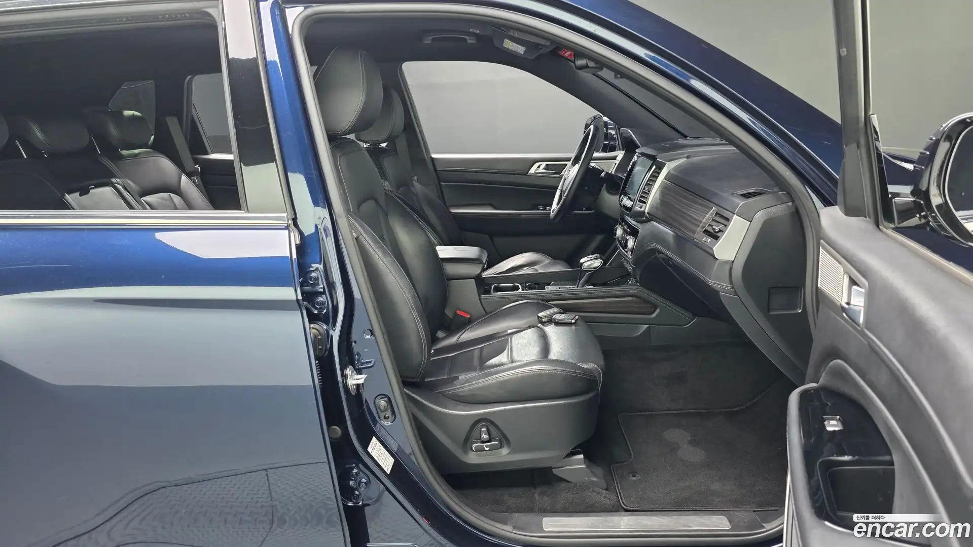 Rexton KG Mobility 2018.10-INNER-036