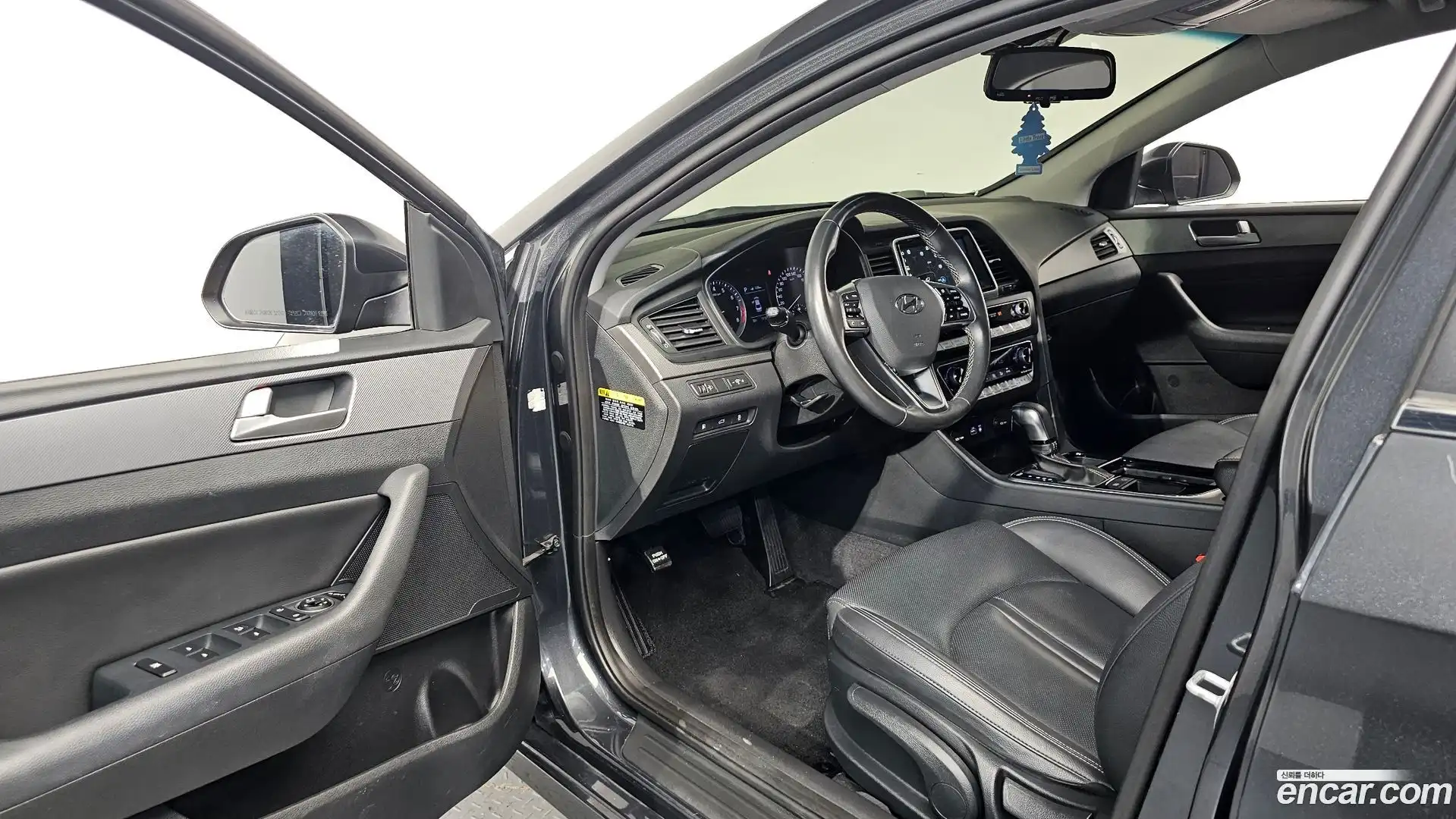 Sonata Hyundai 2019.1-INNER-010