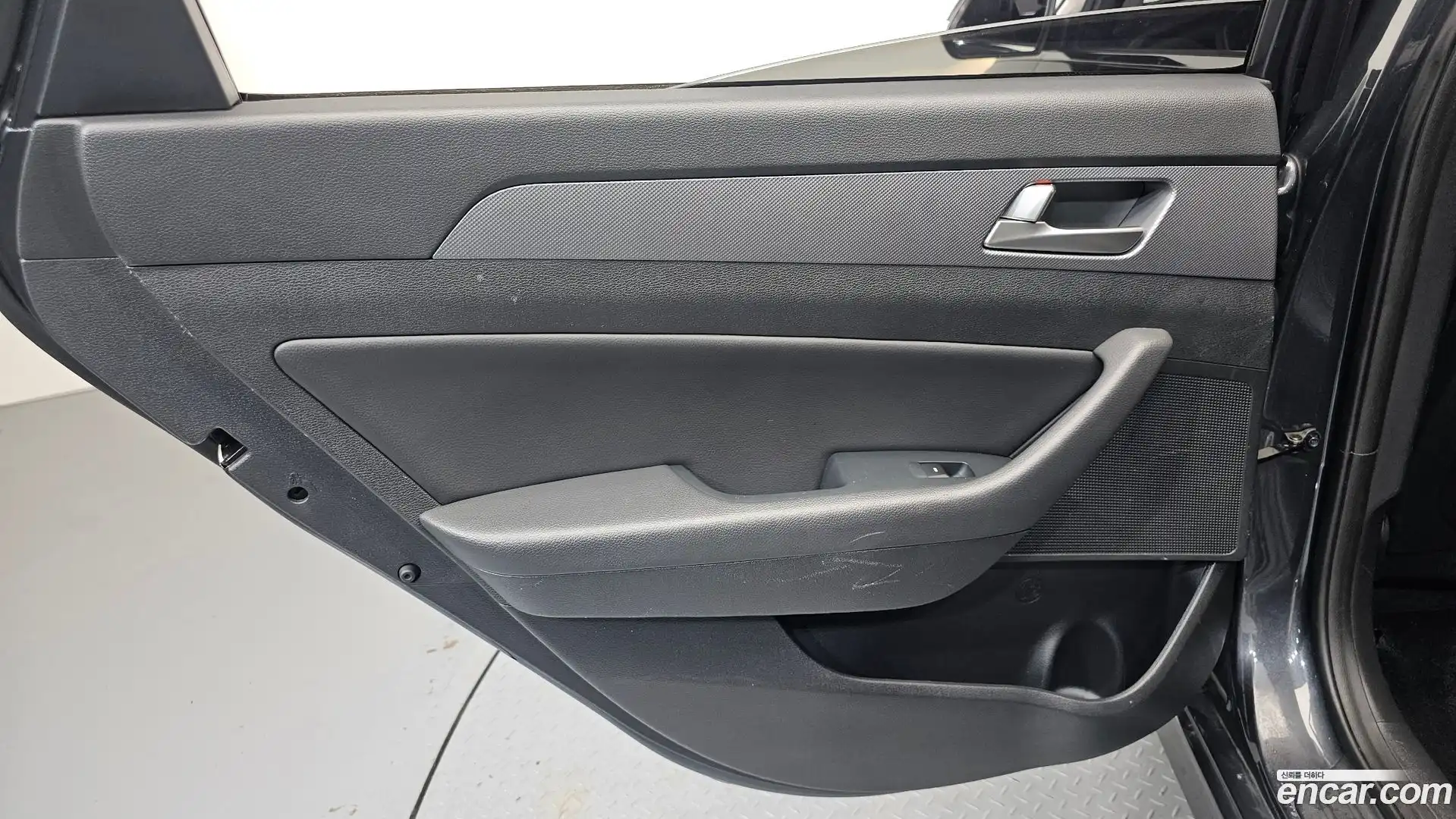 Sonata Hyundai 2019.1-INNER-035