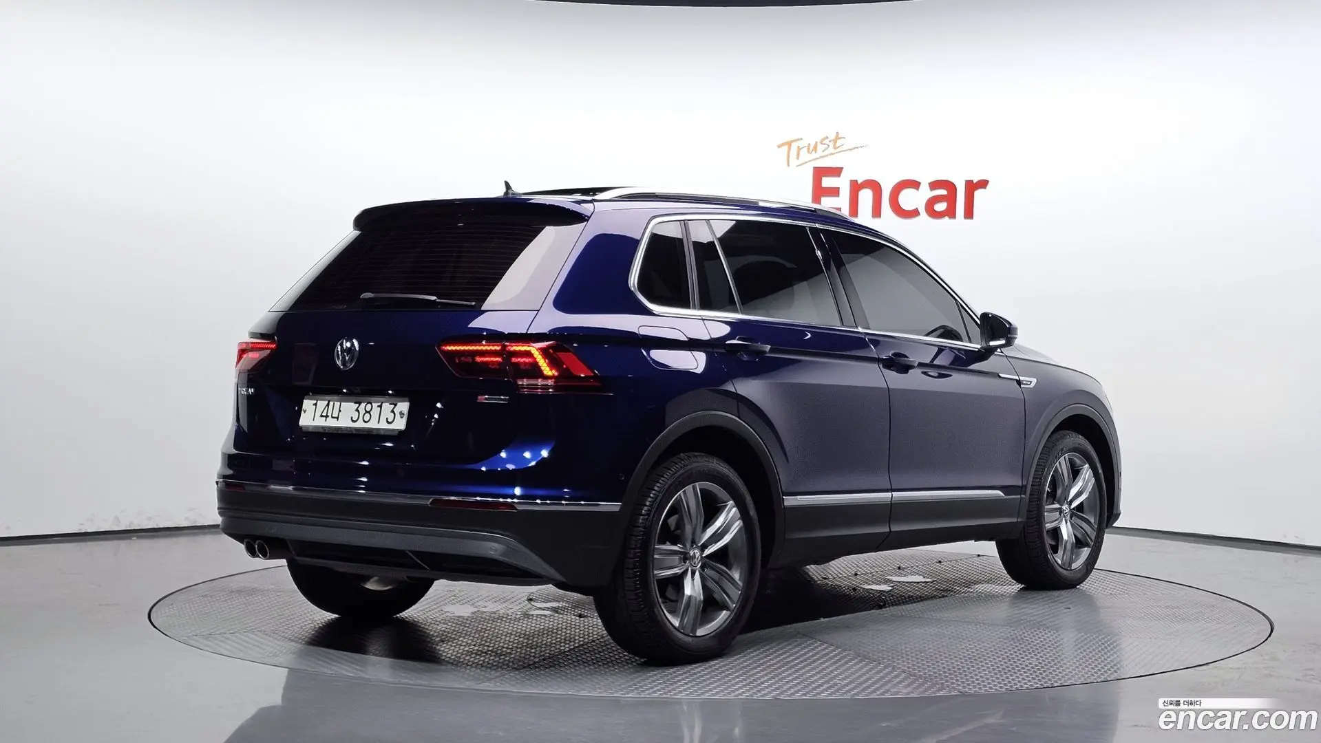 Main__Slider__Photo:Tiguan Volkswagen 2018.6-1