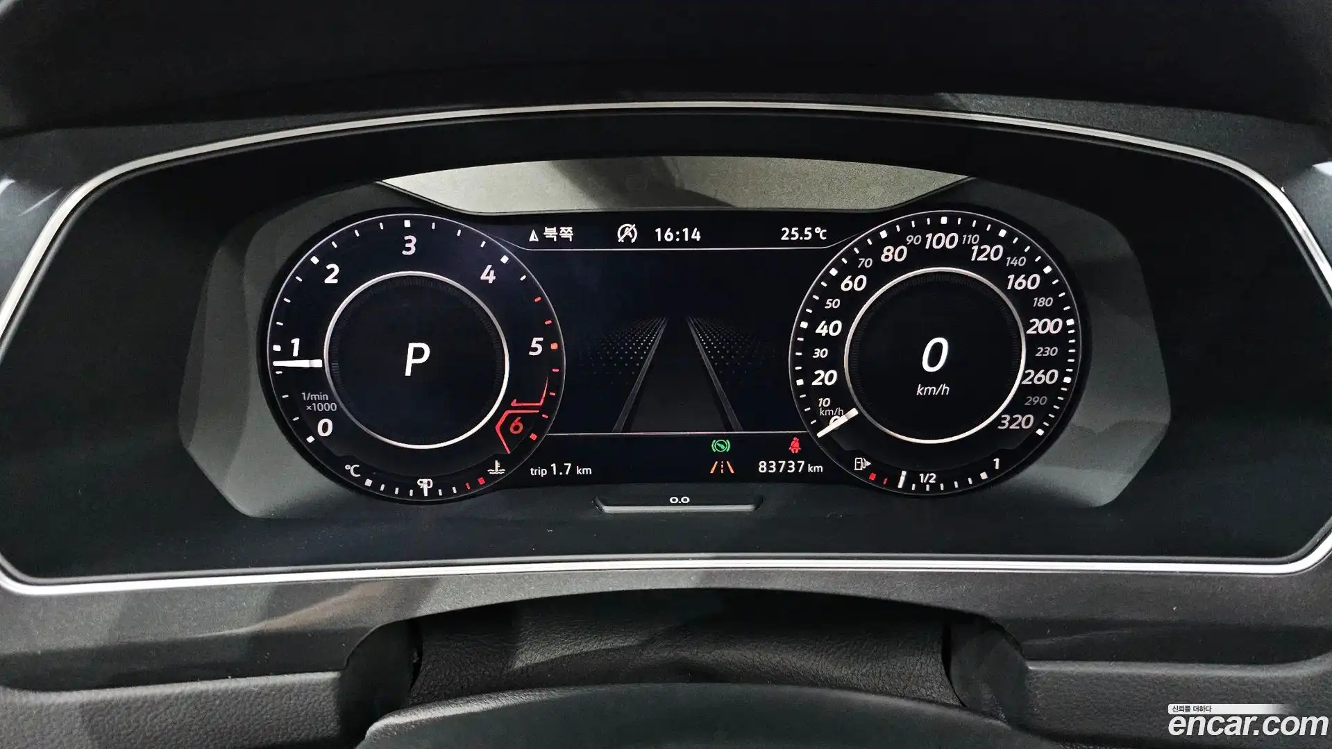 Tiguan Volkswagen 2018.6-INNER-008